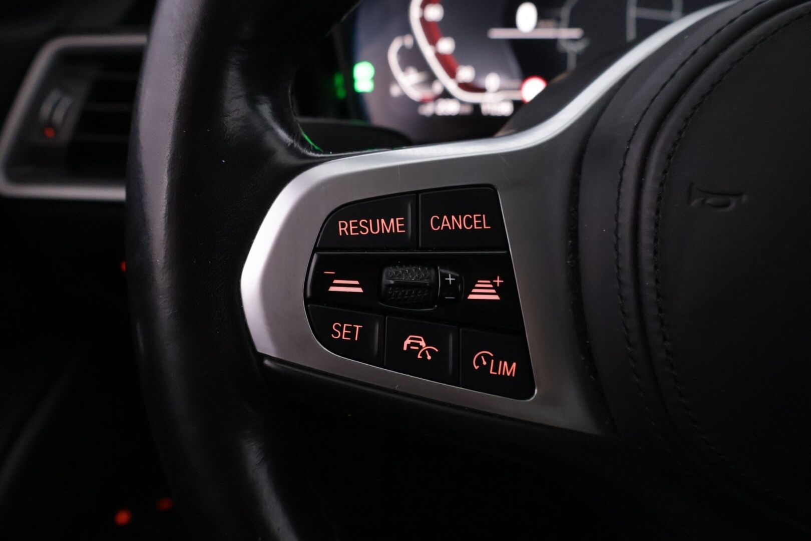 BMW 330 2021 G21 Touring 330e xDrive A Charged Edition - | ACC | H&K | Prof.Navi | P-Kamera | S-Koukku | S-Luukku | Sporttipenkit | Digimittari | Tutkat | Apple&Android |