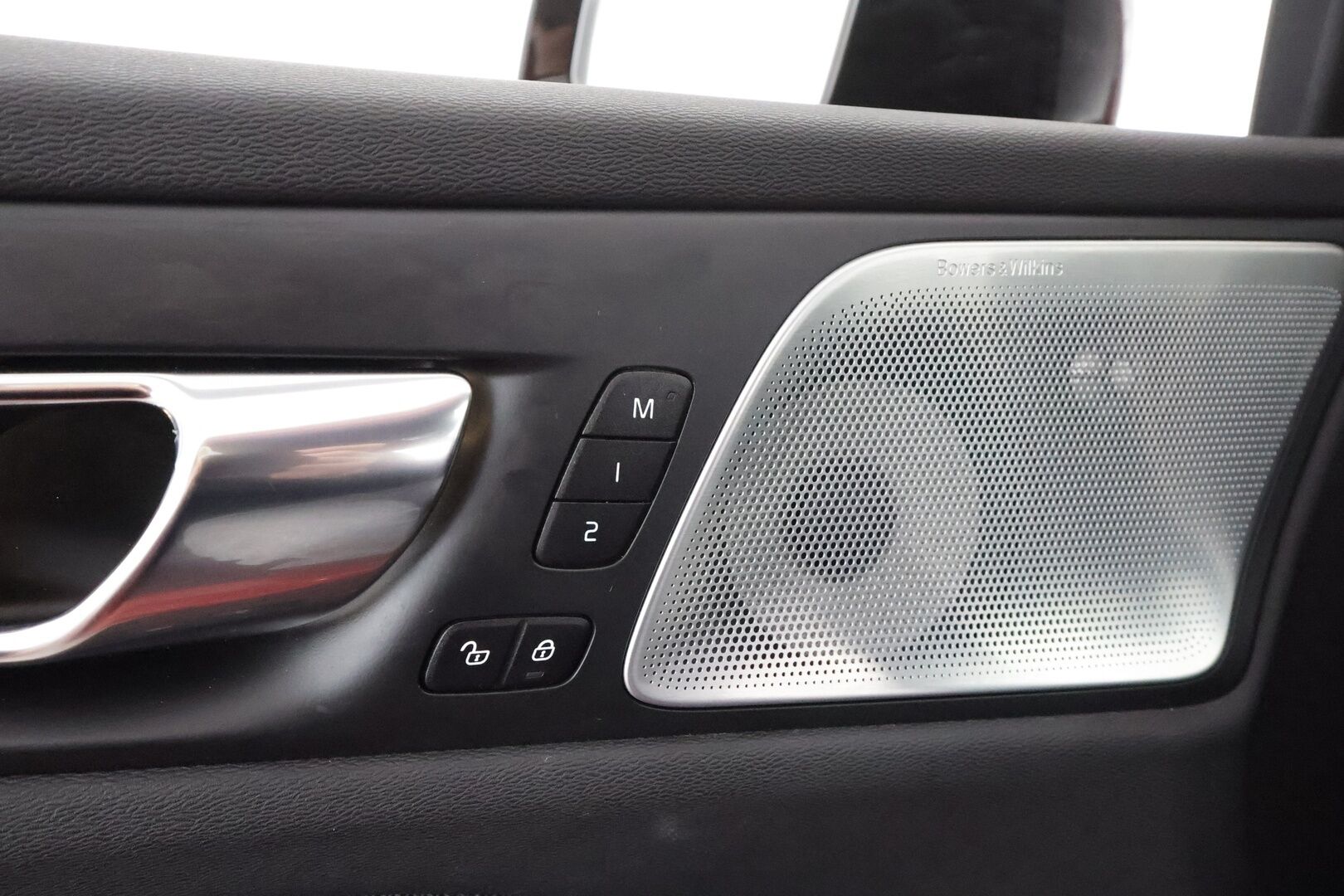 Volvo S60 2021 T8 TwE AWD Business R-Design * B&O / Webasto / Koukku / ACC / Full-LED / P.Kamera / Sportpenkki Muistilla * - Akku kuntotarkastettu / Suomi-auto / 2x Latauskaapelit / Kahdet renkaat / Merkkihuollettu! - Osta nyt, maksa vasta ensi vuonna