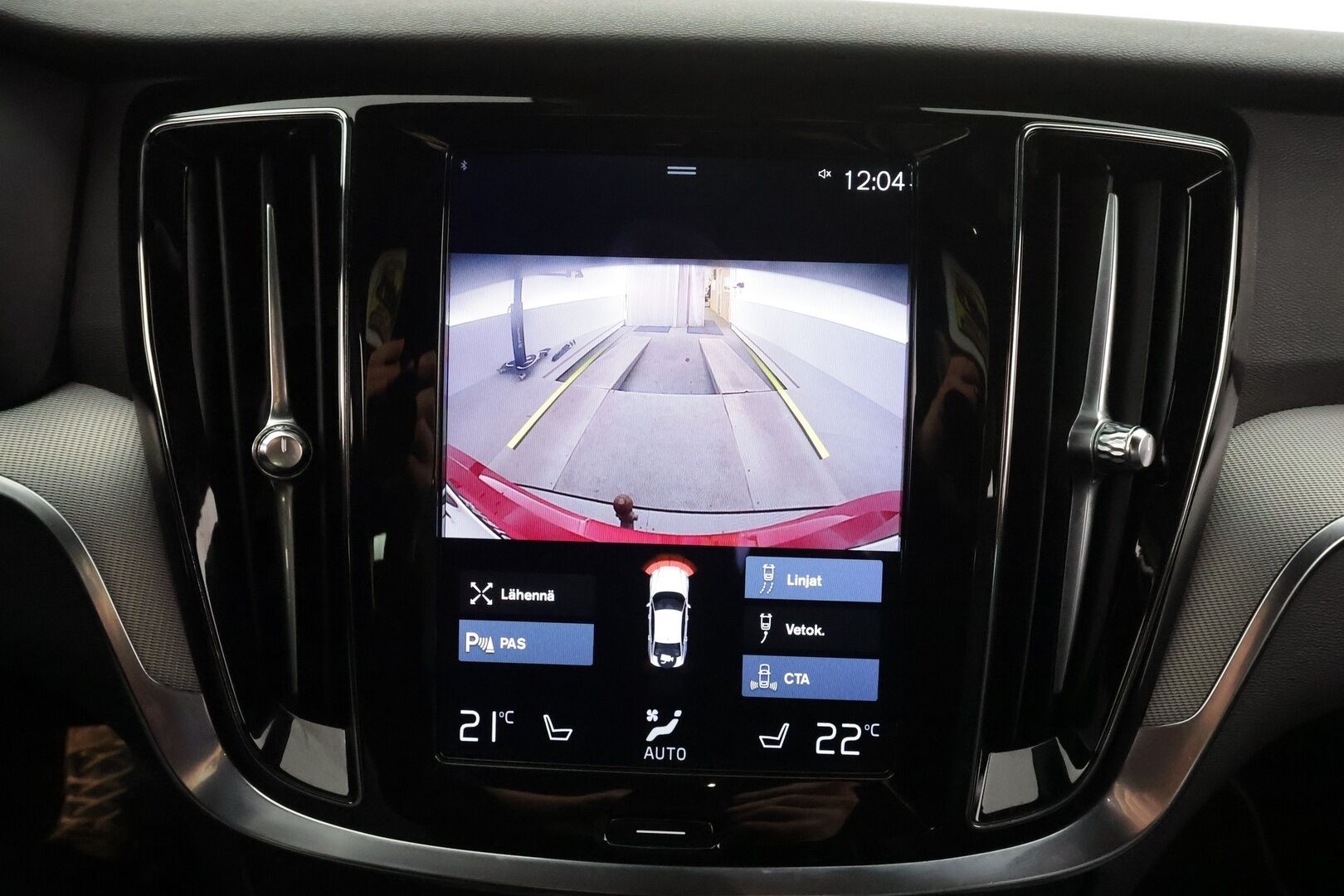 Volvo S60 2021 T8 TwE AWD Business R-Design * B&O / Webasto / Koukku / ACC / Full-LED / P.Kamera / Sportpenkki Muistilla * - Akku kuntotarkastettu / Suomi-auto / 2x Latauskaapelit / Kahdet renkaat / Merkkihuollettu! - Osta nyt, maksa vasta ensi vuonna