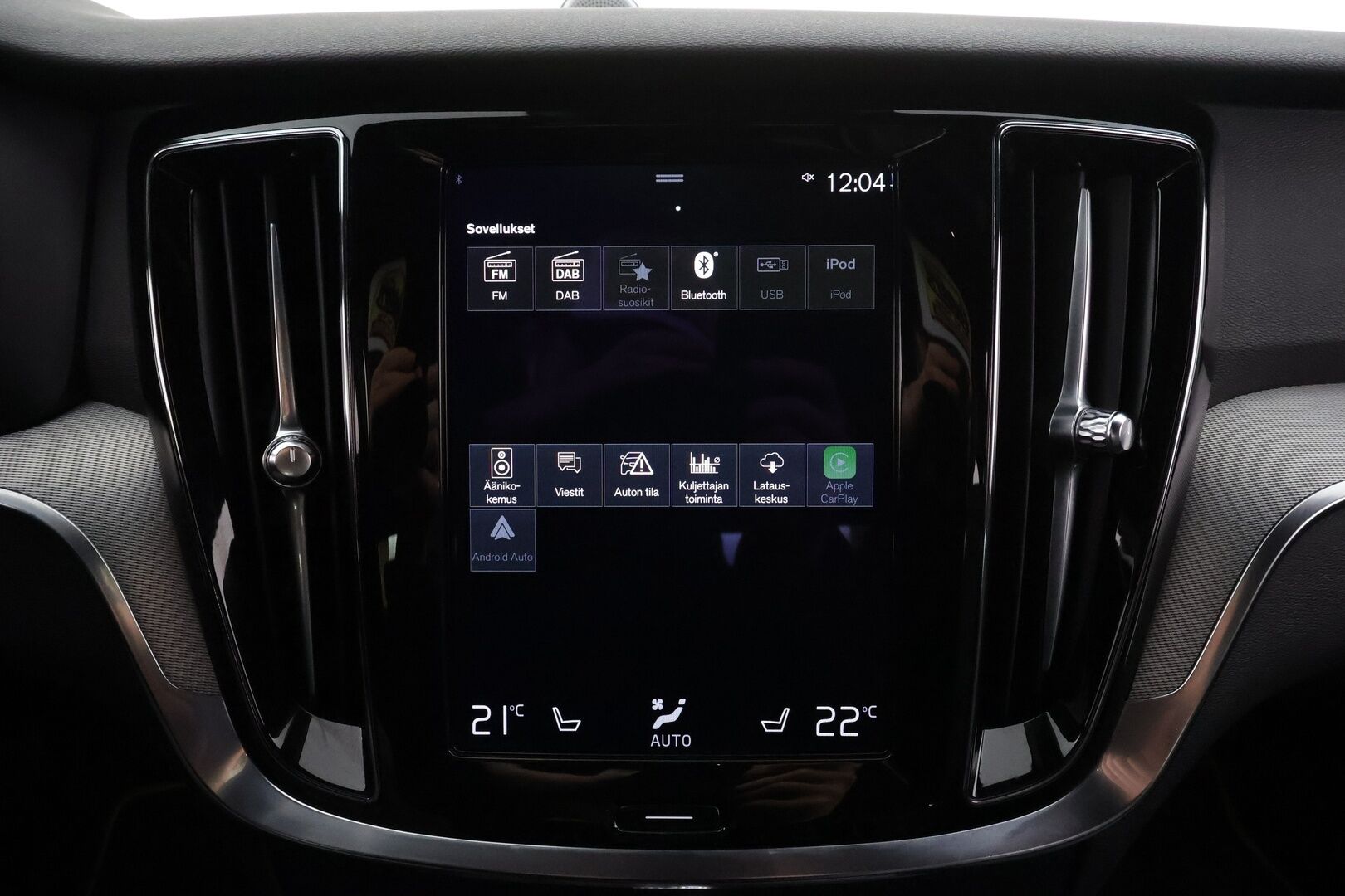 Volvo S60 2021 T8 TwE AWD Business R-Design * B&O / Webasto / Koukku / ACC / Full-LED / P.Kamera / Sportpenkki Muistilla * - Akku kuntotarkastettu / Suomi-auto / 2x Latauskaapelit / Kahdet renkaat / Merkkihuollettu! - Osta nyt, maksa vasta ensi vuonna