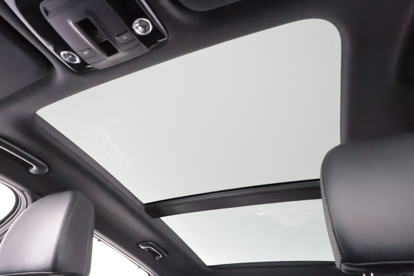 Kia Sorento 2021 1,6 T-GDI Hybrid AWD Business AT 7P * SCC / Koukku / Lohko / HUD / Panorama / 360-kamera / Bose / Muistipenkki * - Merkkihuollettu / Kahdet Renkaat