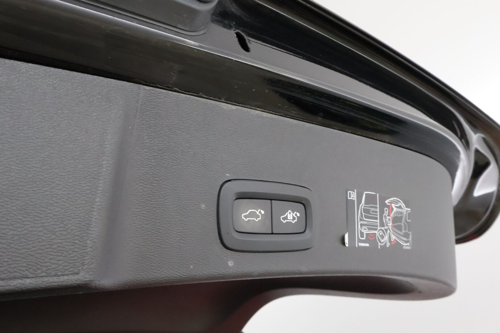 Volvo XC40 2022 Recharge Plus aut * Lämpöpumppu / Vetokoukku / Adapt.Vakkari / Peruutuskamera / Full LED / BLIS / Puolinahkasisusta - Facelift / Merkkihuollot / Juuri tullut Tampereelle!