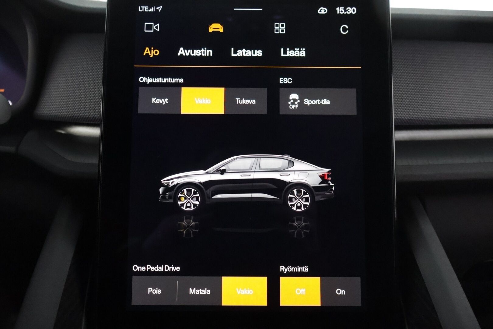 POLESTAR 2 2022 Long Range AWD Plus 78 kWh *Lämpöpumppu / Harman/Kardon / Lasikatto / P-kamera / Sporttipenkki Muistilla / KeylessGo* - 3,99 % KORKOTARJOUS TÄHÄN AUTOON - Vakkari / Kaistavahti / 2x renkaat ja vanteet / Vähän ajettu