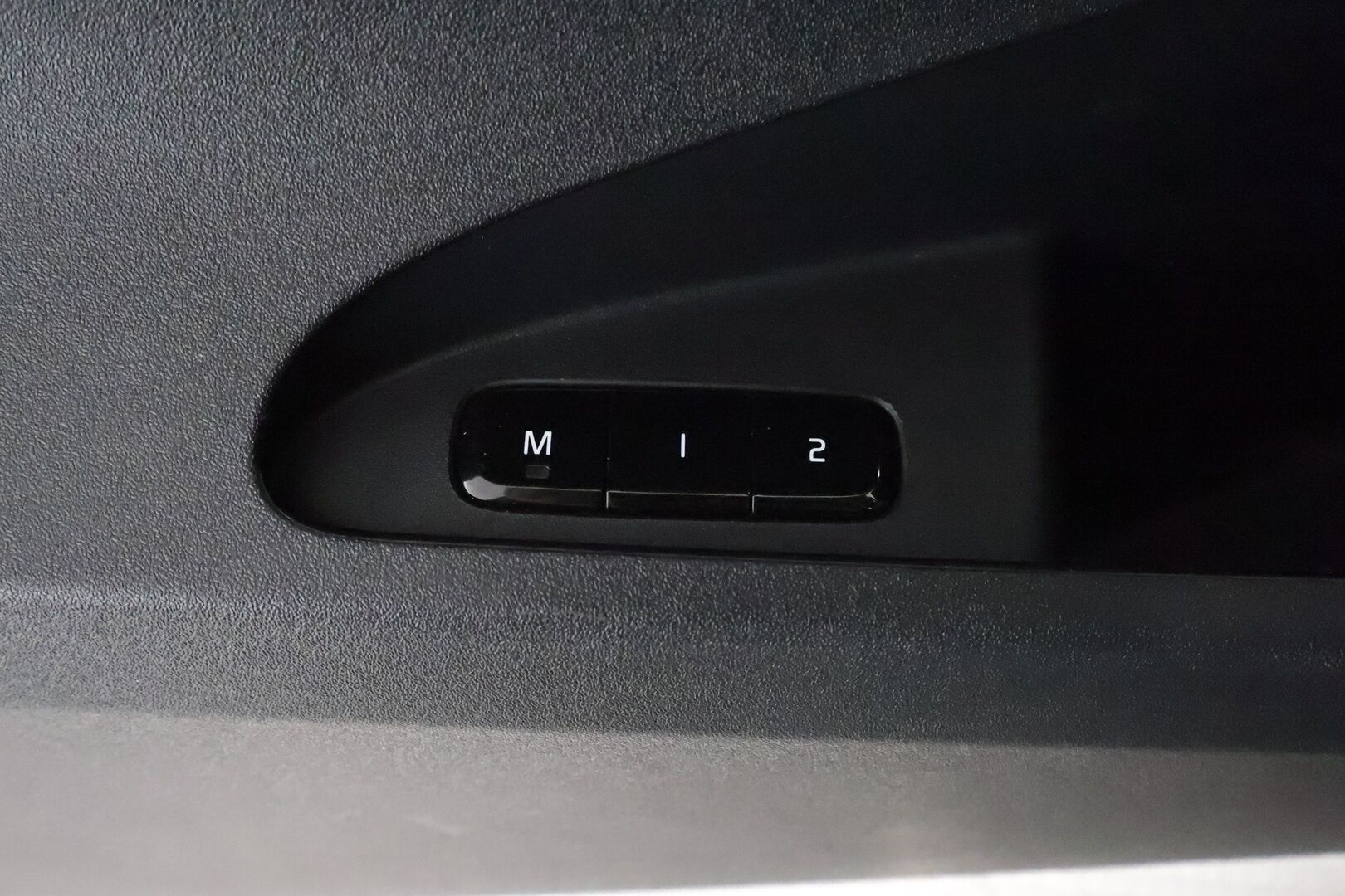 POLESTAR 2 2021 Long Range Dual Motor, 300kW ** Pilot&Plus / Lasikatto / 360° Kamera / Adapt.Vakkari / Pixel-LED * - Harman/Kardon / Akku kuntotarkastettu / Digimittaristo / Kaistavahti / KeylessGo 