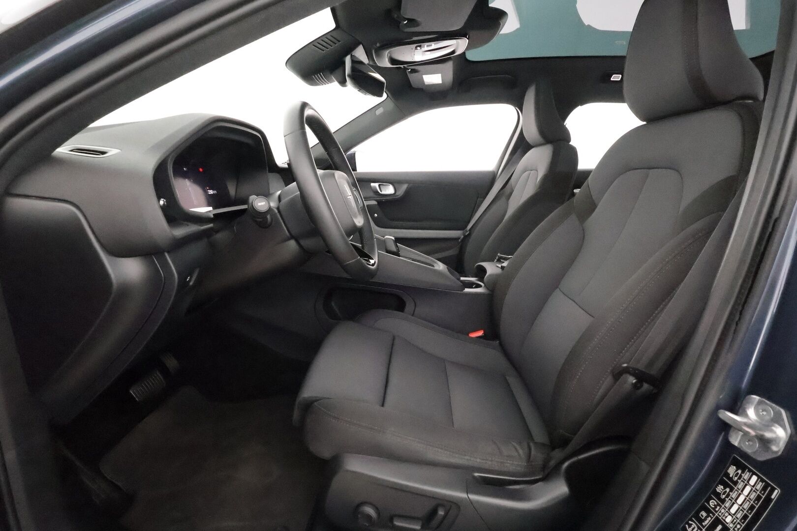 POLESTAR 2 2021 Long Range Dual Motor, 300kW ** Pilot&Plus / Lasikatto / 360° Kamera / Adapt.Vakkari / Pixel-LED * - Harman/Kardon / Akku kuntotarkastettu / Digimittaristo / Kaistavahti / KeylessGo 