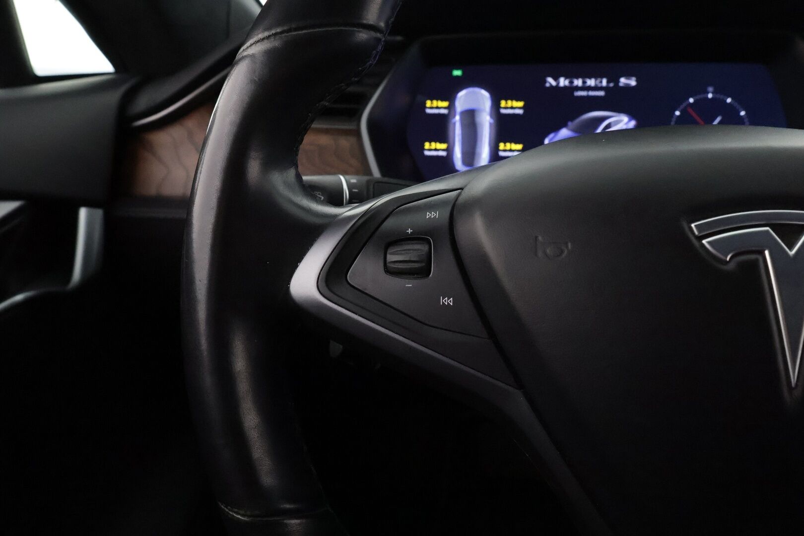TESLA MODEL S 2020 Long Range AWD Raven *Autopilot / Ilma-alusta / Premium Audio / P-kamera / Lasikatto/ KeylessGo /* - 3,99 % KORKOTARJOUS TÄHÄN AUTOON - *ALV-vähennyskelpoinen / 2x vanteet*