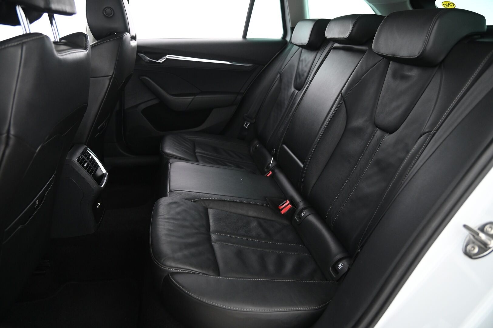 Skoda Octavia 2021 Combi 1,5 TSI G-TEC Style DSG Autom. - Adap.vakkari | Webasto | S-Luukku | Nahkasisusta | Blis | Ratinlämmitin