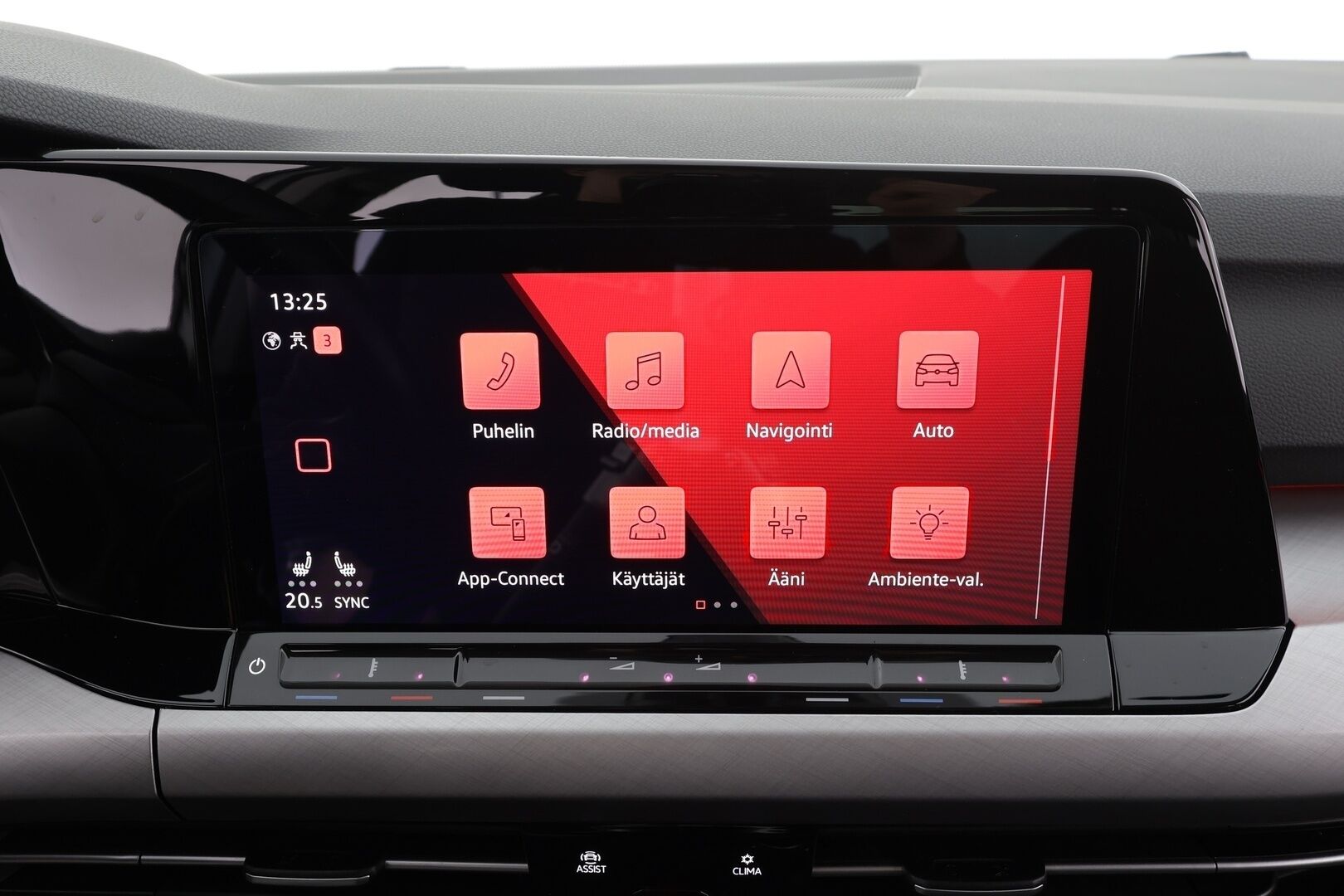 Volkswagen Golf 2021 1,0 TSI 81 kW * Webasto / ACC / LED / P.tutkat / Navi / Kaistavahti / Digimittaristo / Ambient-valot * - *Suomi-auto / Kahdet renkaat / Upeasti varusteltu Manuaali *