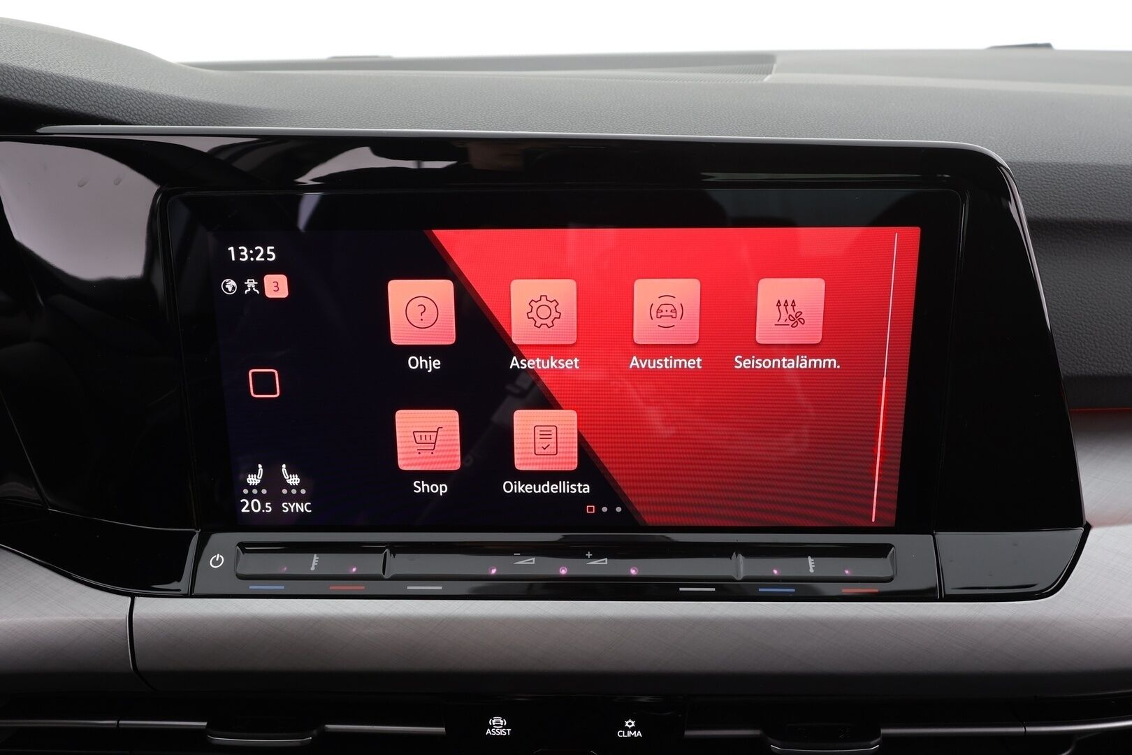 Volkswagen Golf 2021 1,0 TSI 81 kW * Webasto / ACC / LED / P.tutkat / Navi / Kaistavahti / Digimittaristo / Ambient-valot * - Suomi-auto / Kahdet renkaat / Webasto / ACC / Upeasti varusteltu Manuaali * - HULLUT JOULUT KORKOTARJOUS 2,49% 