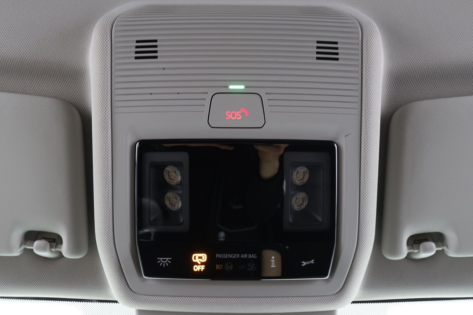 Volkswagen Golf 2021 1,0 TSI 81 kW * Webasto / ACC / LED / P.tutkat / Navi / Kaistavahti / Digimittaristo / Ambient-valot * - Suomi-auto / Kahdet renkaat