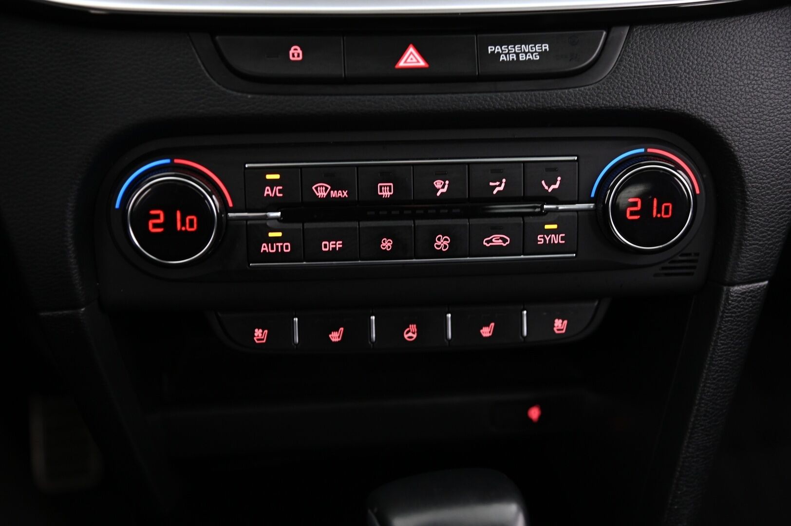 Kia XCeed 2020 1,6 T-GDI ISG 204hv Business Premium DCT AT* ACC / JBL / Panorama /  Sähkösäätöinen kuljettajan istuin muistilla / P. Kamera / Navi / - *Suomi-auto / 2-renkaat / Älypuhelimen langaton lataus / LED-ajovalot / Nahkaverhoilu*