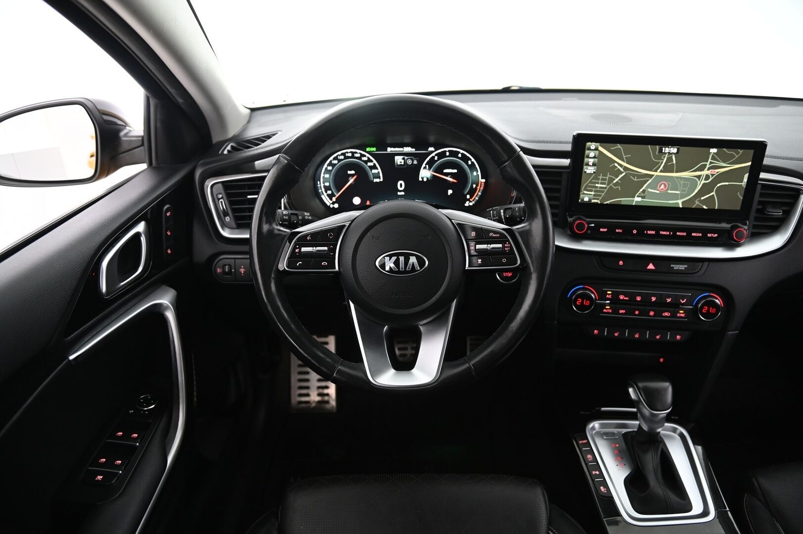 Kia XCeed 2020 1,6 T-GDI ISG 204hv Business Premium DCT AT* ACC / JBL / Panorama /  Sähkösäätöinen kuljettajan istuin muistilla / P. Kamera / Navi / - *Suomi-auto / 2-renkaat / Älypuhelimen langaton lataus / LED-ajovalot / Nahkaverhoilu*