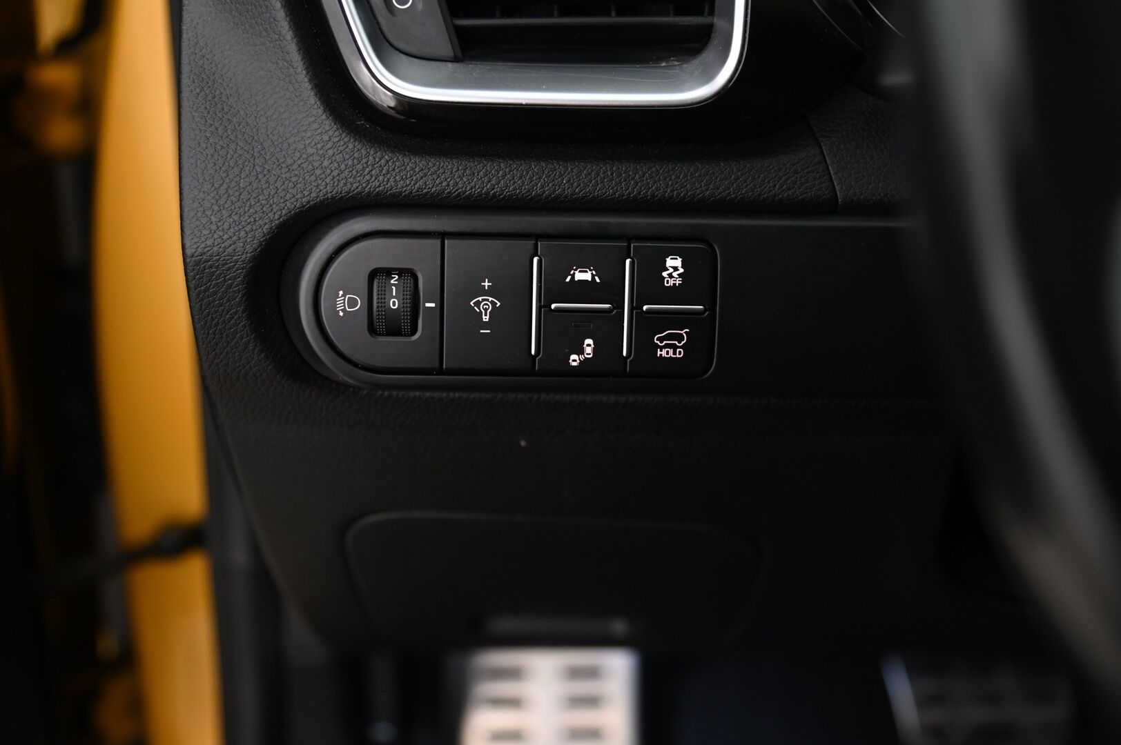 Kia XCeed 2020 1,6 T-GDI ISG 204hv Business Premium DCT AT* ACC / JBL / Panorama /  Sähkösäätöinen kuljettajan istuin muistilla / P. Kamera / Navi / - *Suomi-auto / 2-renkaat / Älypuhelimen langaton lataus / LED-ajovalot / Nahkaverhoilu*