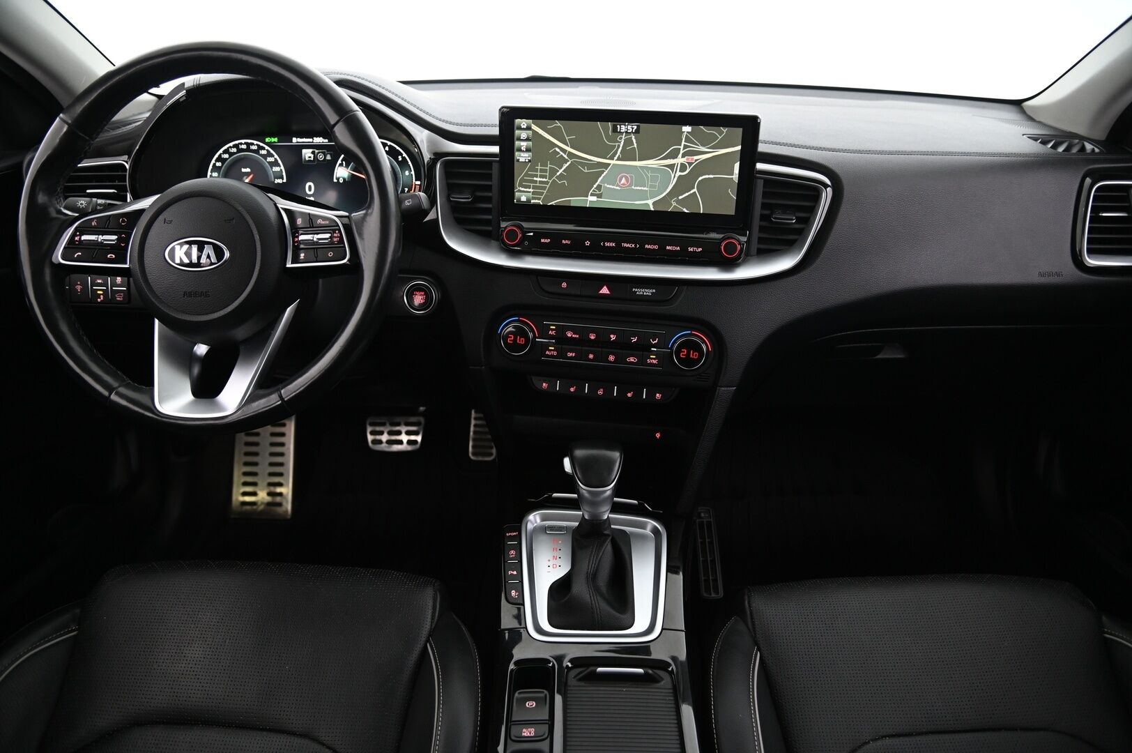 Kia XCeed 2020 1,6 T-GDI ISG 204hv Business Premium DCT AT* ACC / JBL / Panorama /  Sähkösäätöinen kuljettajan istuin muistilla / P. Kamera / Navi / - *Suomi-auto / 2-renkaat / Älypuhelimen langaton lataus / LED-ajovalot / Nahkaverhoilu*