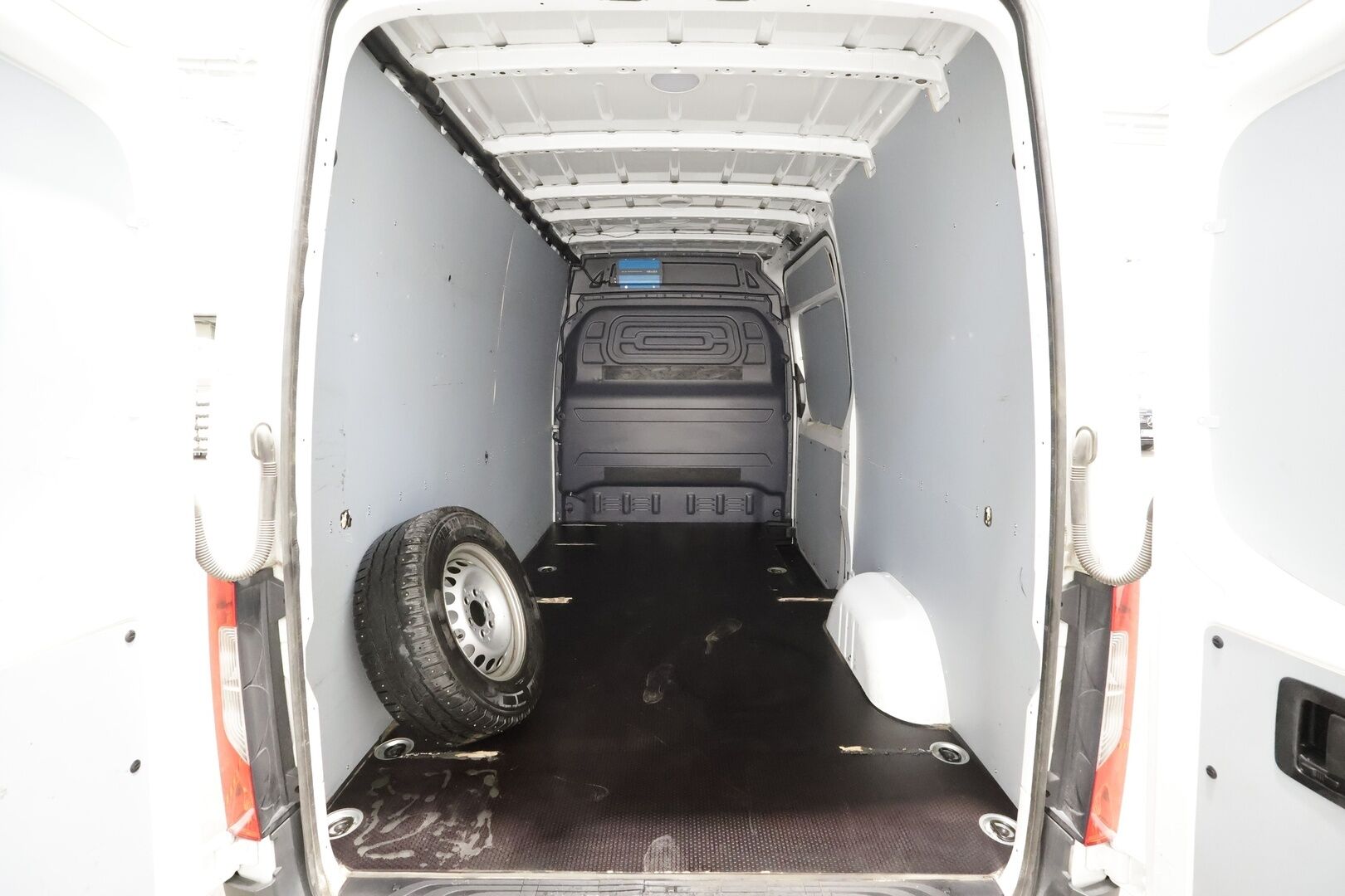 Mercedes-Benz Sprinter 2020 316CDI RWD-3,5/37K keskipitkä A2 A *  ALV / Webasto / Koukku / LED-Lisävalo / P.Kamera / Vakkari / Apple&Android * - 1.Om Suomi-auto / Kahdet Renkaat