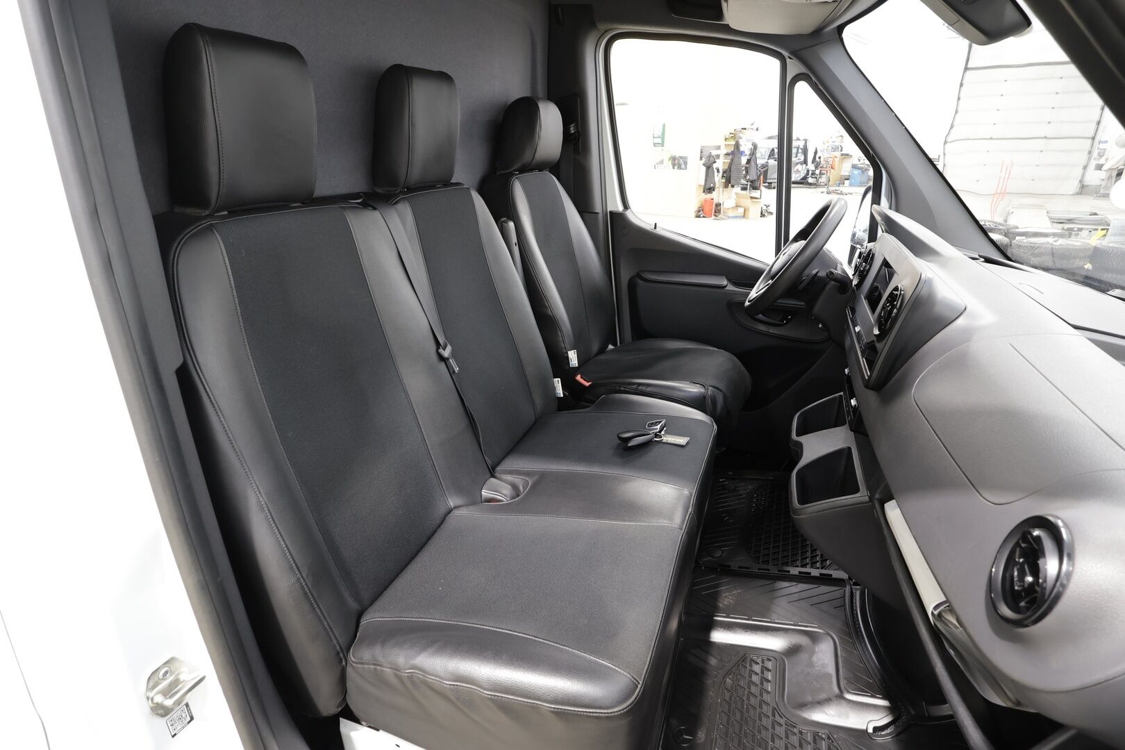 Mercedes-Benz Sprinter 2020 316CDI RWD-3,5/37K keskipitkä A2 A *  ALV / Webasto / Koukku / LED-Lisävalo / P.Kamera / Vakkari / Apple&Android * - 1.Om Suomi-auto / Kahdet Renkaat