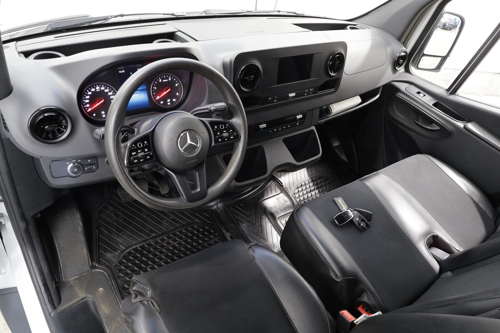 Mercedes-Benz Sprinter 2020 316CDI RWD-3,5/37K keskipitkä A2 A *  ALV / Webasto / Koukku / LED-Lisävalo / P.Kamera / Vakkari / Apple&Android * - 1.Om Suomi-auto / Kahdet Renkaat