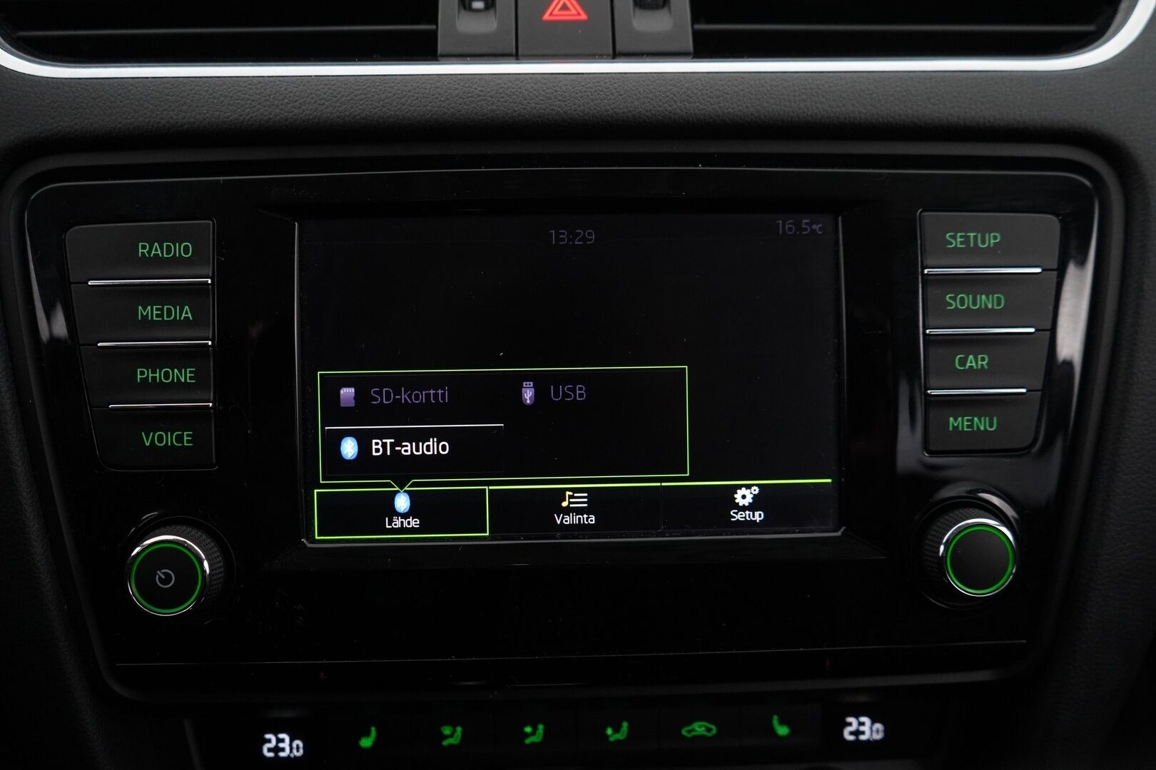 Skoda Octavia 2016 Combi 2,0 TDI 184 4x4 Scout DSG Autom. / Webasto / Vakkari / Bluetooth / P. tutkat / Koukku - 2x Skodan aluvanteet / Siisti yksilö / Hyvin pidetty - HULLUT AVAJAISHULINAT KORKOTARJOUS 3,29 %