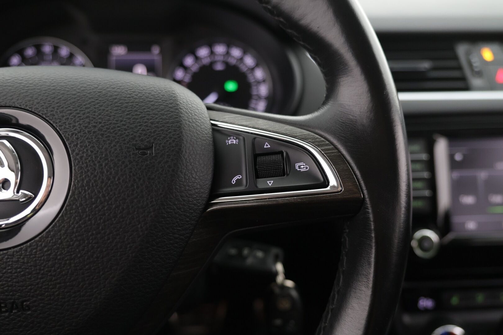 Skoda Octavia 2016 Combi 2,0 TDI 184 4x4 Scout DSG Autom. - Webasto | Vakkari | Bluetooth | P. tutkat | Koukku