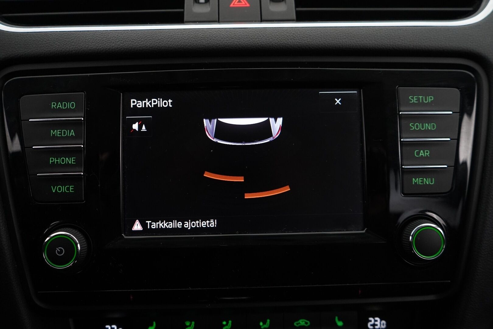 Skoda Octavia 2016 Combi 2,0 TDI 184 4x4 Scout DSG Autom. / Webasto / Vakkari / Bluetooth / P. tutkat / Koukku - 2x Skodan aluvanteet / Siisti yksilö / Hyvin pidetty - HULLUT AVAJAISHULINAT KORKOTARJOUS 3,29 %