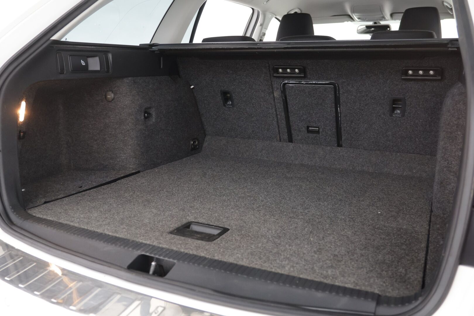 Skoda Octavia 2016 Combi 2,0 TDI 184 4x4 Scout DSG Autom. - Webasto | Vakkari | Bluetooth | P. tutkat | Koukku