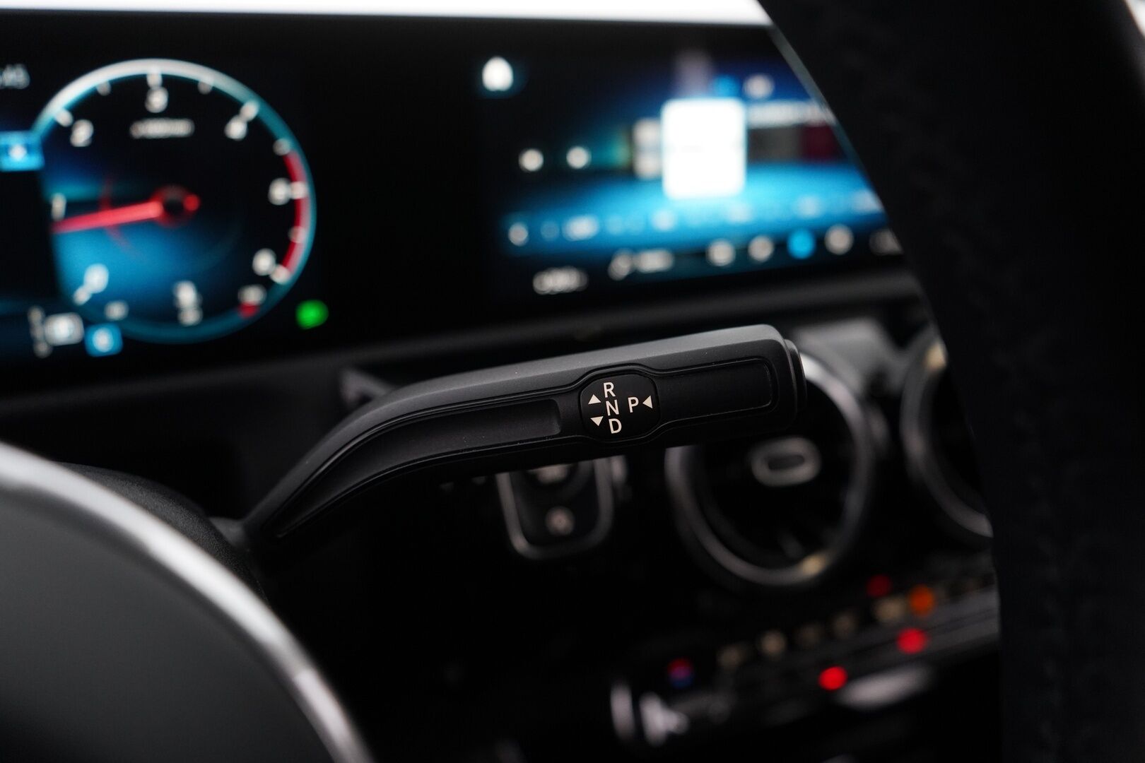 Mercedes-Benz CLA 2020 200 d 4MATIC A Shooting Brake Business Progressive * Vakkari / Kamera / Lohko / Koukku / Tutkat * - Kahdet Mercedeksen vanteet / Merkkihuollettu 
