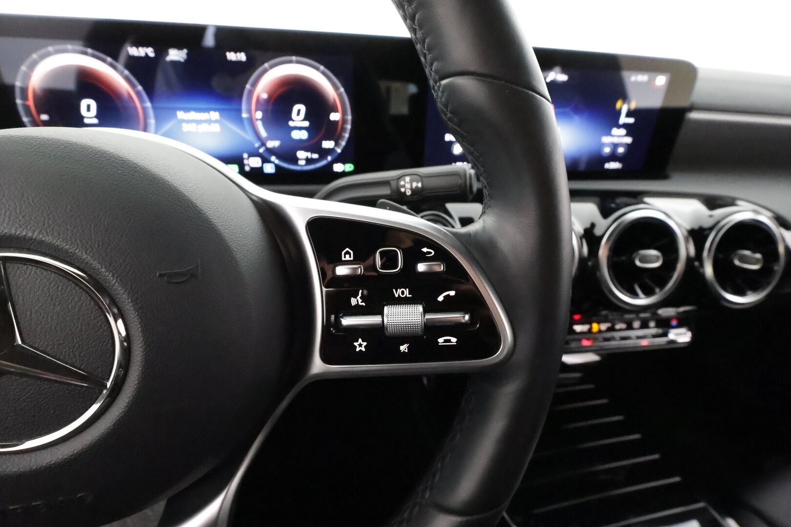 Mercedes-Benz CLA 2021 250 e A Shooting Brake Business Progressive EQ Power * Distronic / Multibeam / Widescreen / P.kamera / Sporttipenkit * - Suomi-auto / Kahdet Renkaat - HULLUT AVAJAISHULINAT KORKOTARJOUS 3,29 %