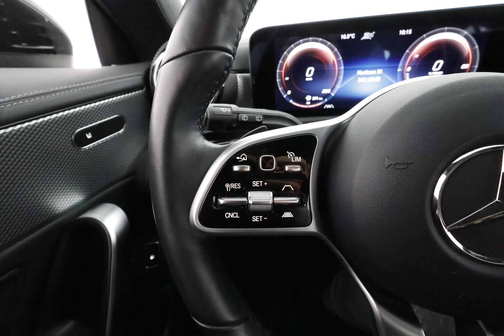 Mercedes-Benz CLA 2021 250 e A Shooting Brake Business Progressive EQ Power * Distronic / Multibeam / Widescreen / P.kamera / Sporttipenkit * - Suomi-auto / Kahdet Renkaat - HULLUT AVAJAISHULINAT KORKOTARJOUS 3,29 %