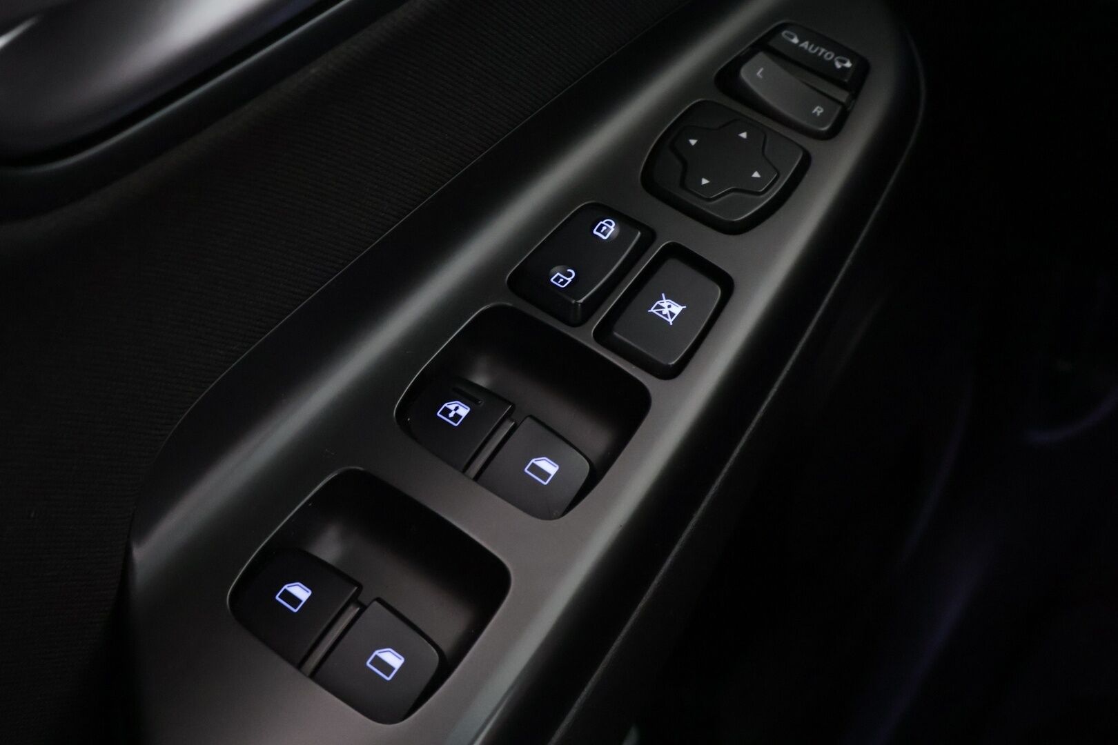 Hyundai KONA 2021 1,0 T-GDI 120 hv 7-DCT-aut. Comfort MY21 - */ Suomi-auto / Adapt. vakkari / BLIS / P.kamera / Digimittaristo / 2x renkaat / Juuri saapunut /*