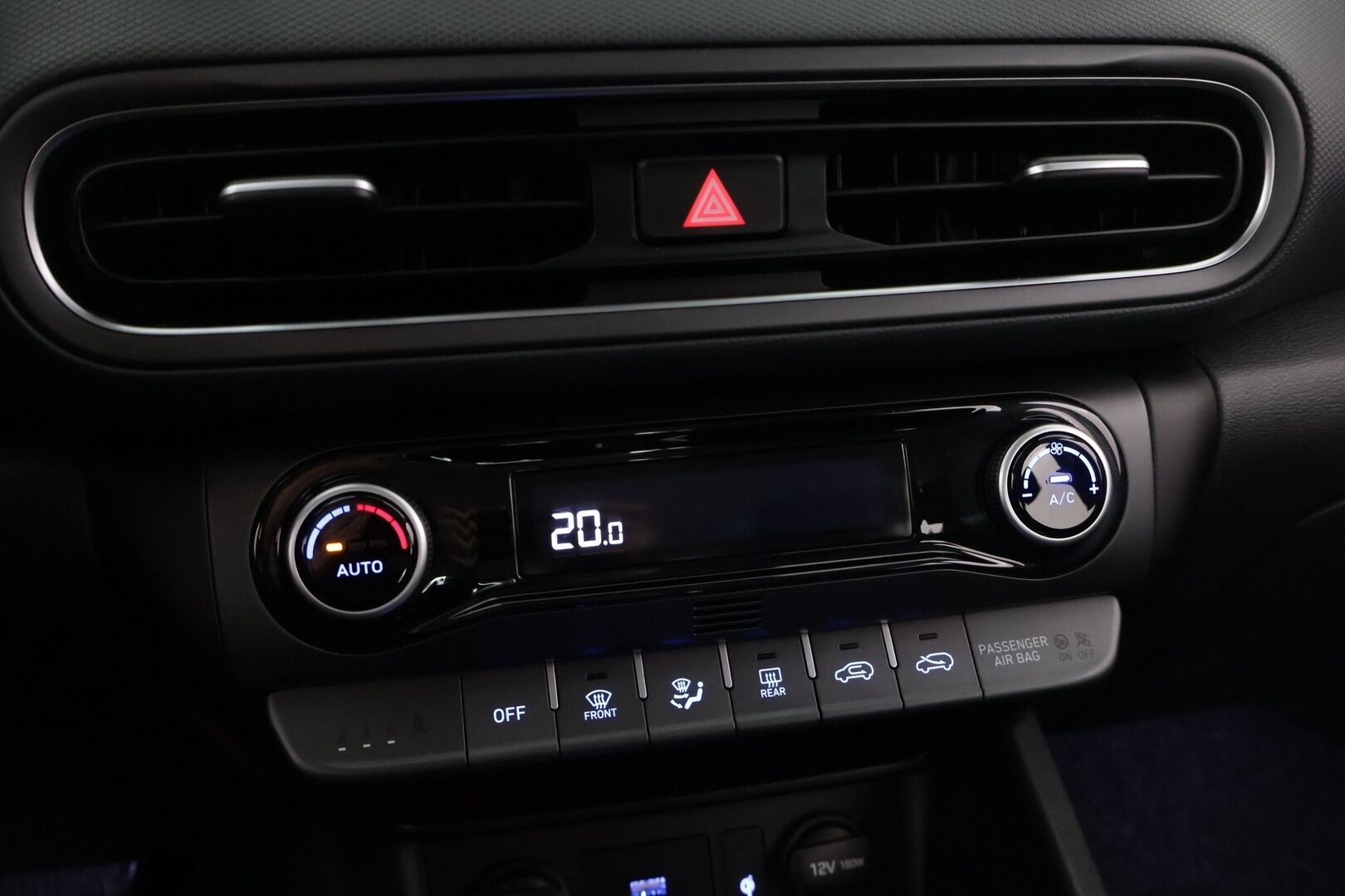 Hyundai KONA 2021 1,0 T-GDI 120 hv 7-DCT-aut. Comfort MY21 - */ Suomi-auto / Adapt. vakkari / BLIS / P.kamera / Digimittaristo / 2x renkaat / Juuri saapunut /*