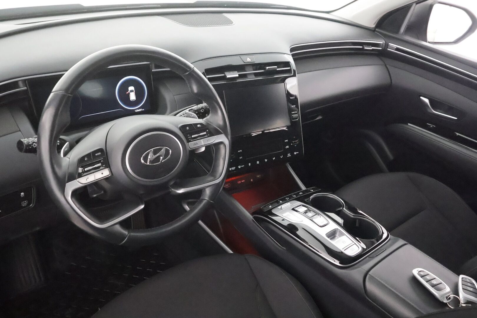 Hyundai Tucson 2022 1,6 T-GDI 230 hv Hybrid 6AT Style - | LED | P.kamera | Keyless | Lane assist | Digimittaristo | Vakkari | Apple & Android | Lämm. ratti | 1-om suomiauto | ALV | 2x renkaat aluin |