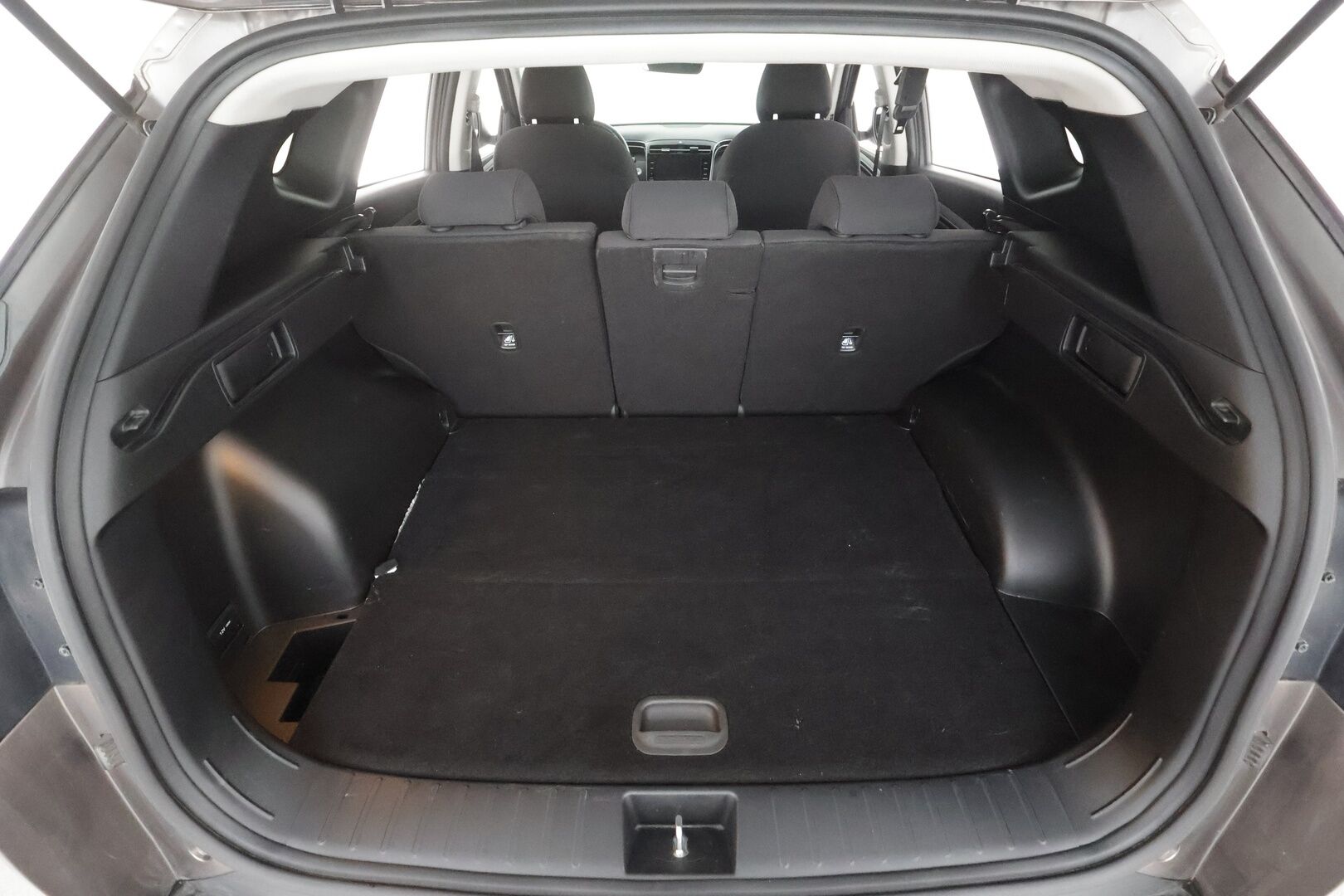 Hyundai Tucson 2022 1,6 T-GDI 230 hv Hybrid 6AT Style - | LED | P.kamera | Keyless | Lane assist | Digimittaristo | Vakkari | Apple & Android | Lämm. ratti | 1-om suomiauto | ALV | 2x renkaat aluin |