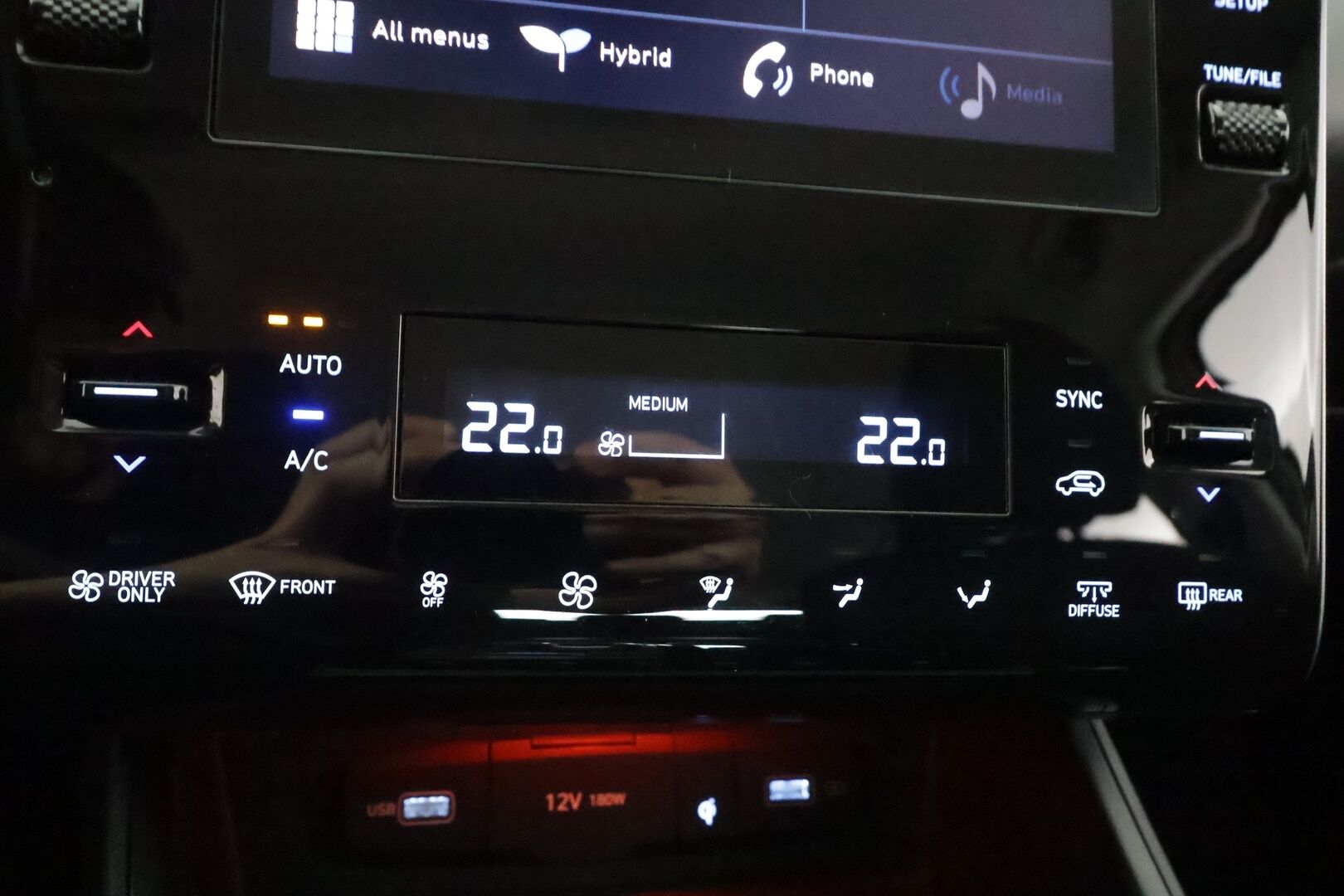 Hyundai Tucson 2022 1,6 T-GDI 230 hv Hybrid 6AT Style - | LED | P.kamera | Keyless | Lane assist | Digimittaristo | Vakkari | Apple & Android | Lämm. ratti | 1-om suomiauto | ALV | 2x renkaat aluin |