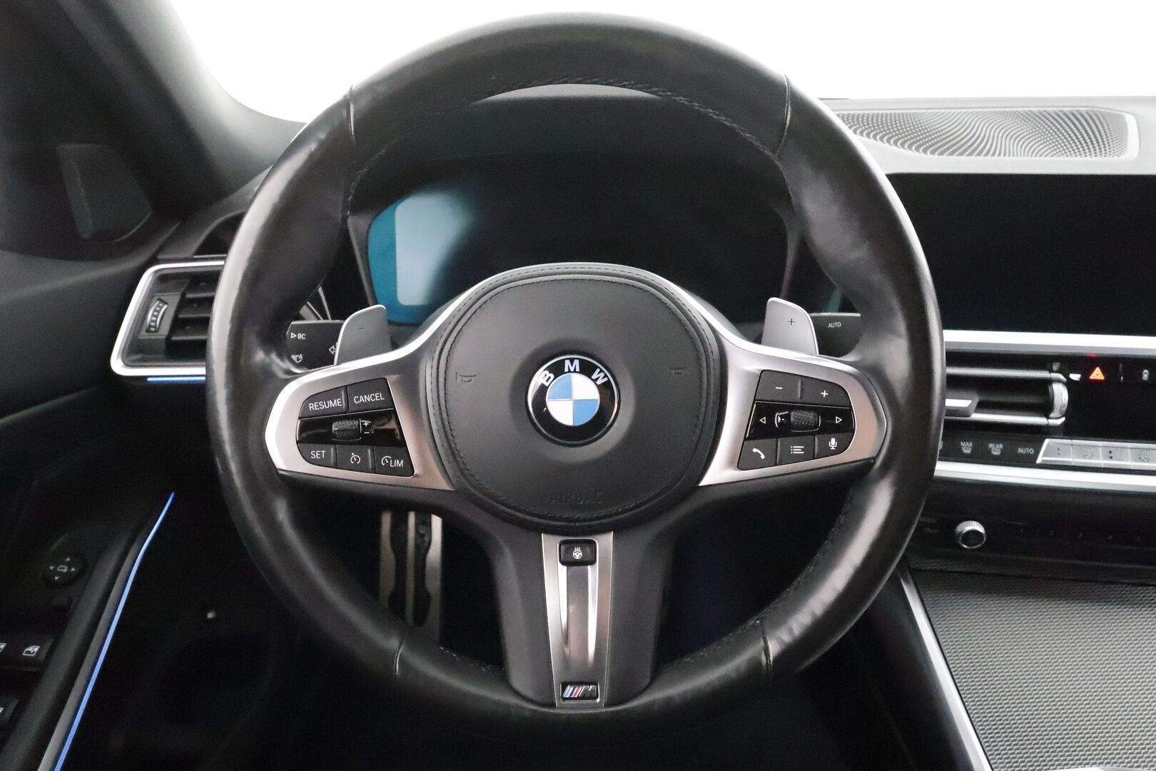 BMW 330 2021 G20 Sedan 330e xDrive A Charged Edition M Sport * Vakkari / P.tutkat / Sporttipenkit / LED / HIFI / Apple&Android * - Merkkihuollettu / Kahdet Renkaat / 1.Om Suomi-Auto 