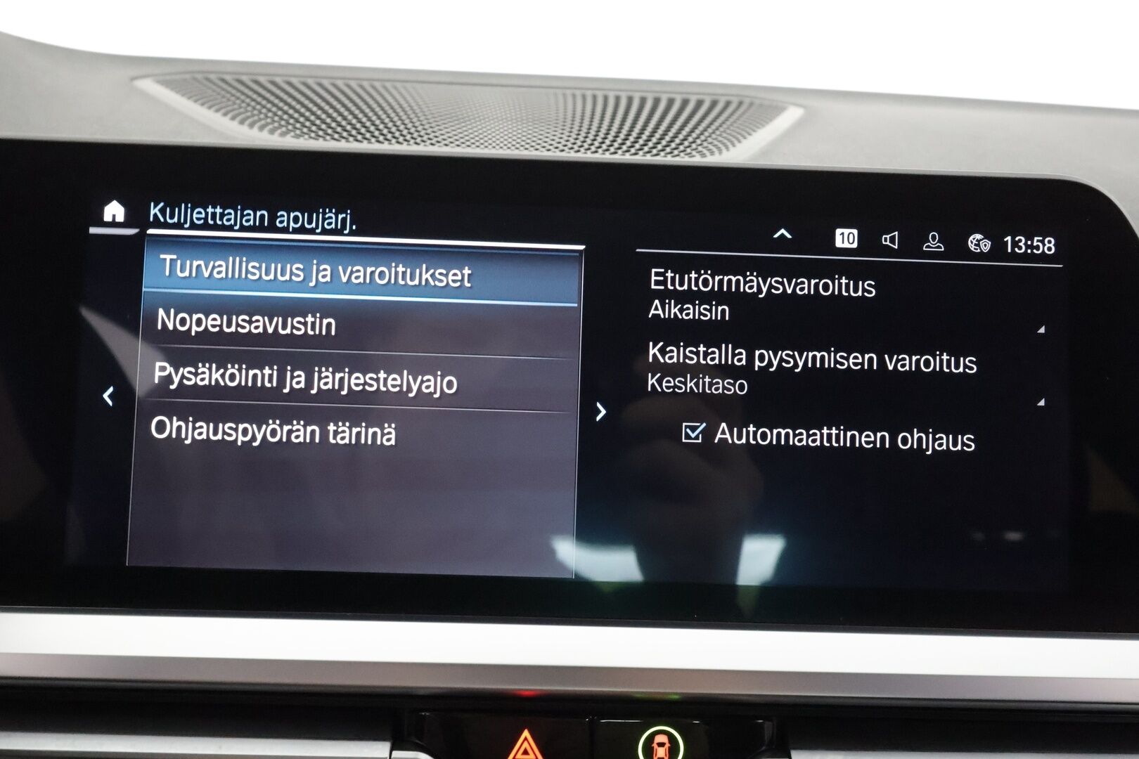 BMW 330 2021 G20 Sedan 330e xDrive A Charged Edition M Sport * Vakkari / P.tutkat / Sporttipenkit / LED / HIFI / Apple&Android * - Merkkihuollettu / Kahdet Renkaat / 1.Om Suomi-Auto 