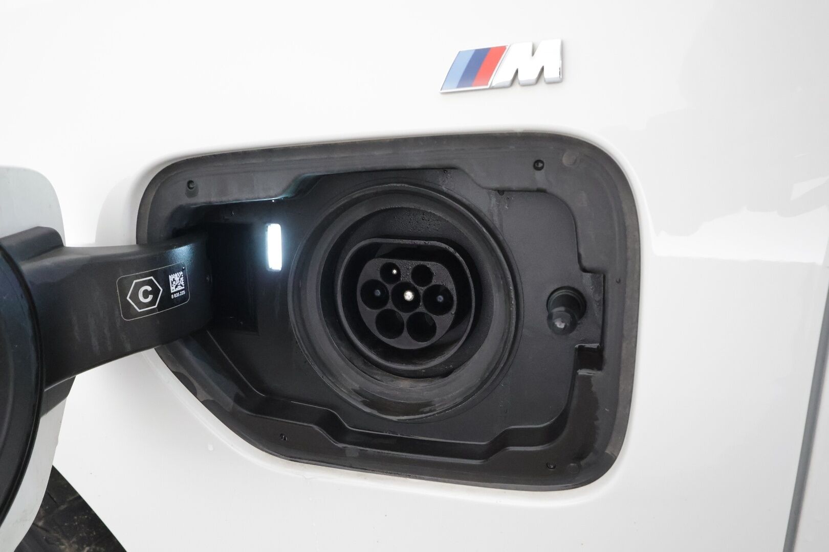 BMW 330 2021 G20 Sedan 330e xDrive A Charged Edition M Sport * Vakkari / P.tutkat / Sporttipenkit / LED / HIFI / Apple&Android * - Merkkihuollettu / Kahdet Renkaat / 1.Om Suomi-Auto 