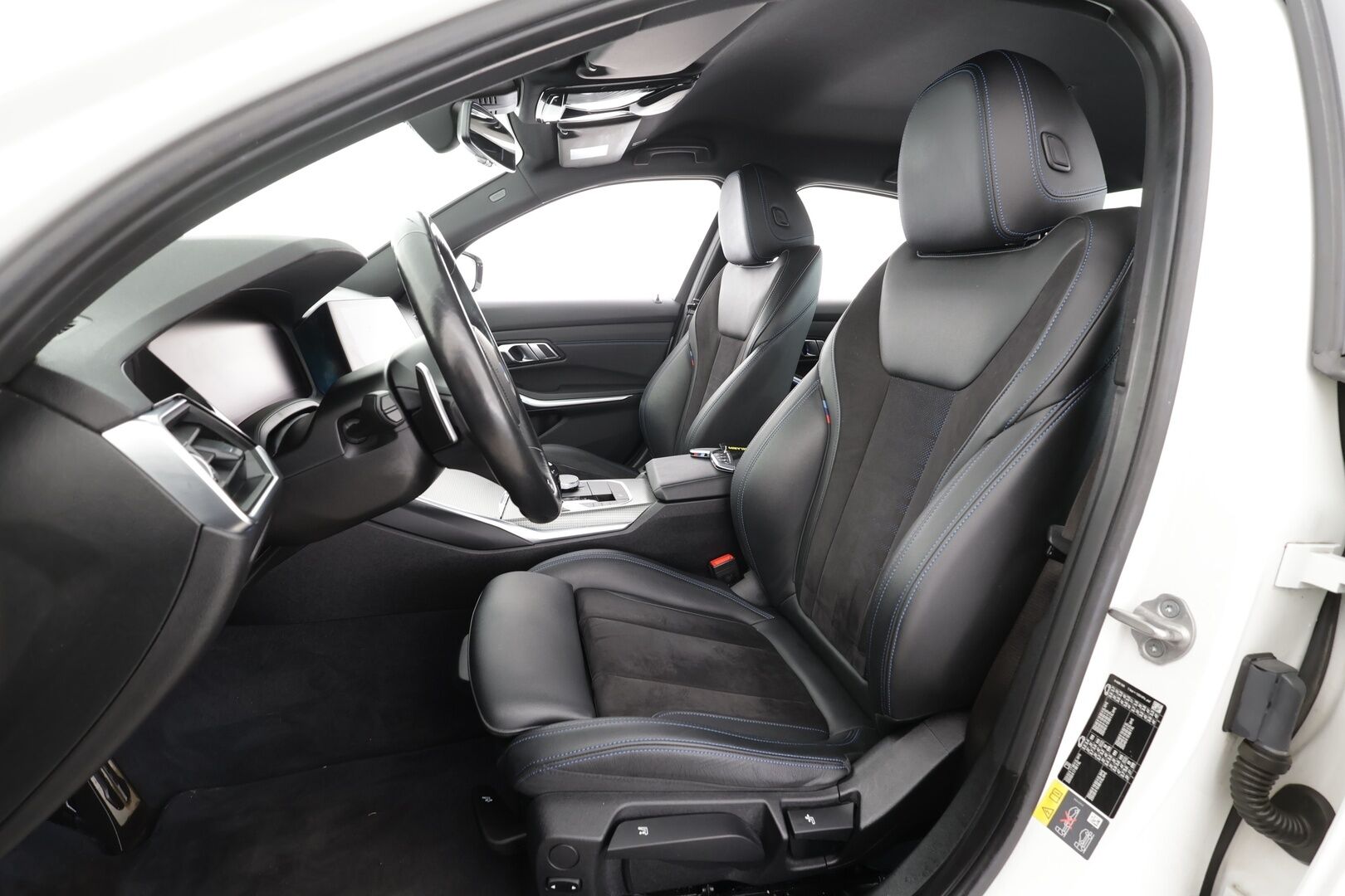 BMW 330 2021 G20 Sedan 330e xDrive A Charged Edition M Sport * Vakkari / P.tutkat / Sporttipenkit / LED / HIFI / Apple&Android * - Merkkihuollettu / Kahdet Renkaat / 1.Om Suomi-Auto 