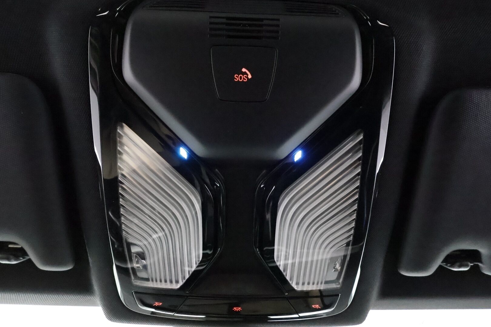 BMW 330 2021 G20 Sedan 330e xDrive A Charged Edition M Sport * Vakkari / P.tutkat / Sporttipenkit / LED / HIFI / Apple&Android * - Merkkihuollettu / Kahdet Renkaat / 1.Om Suomi-Auto 