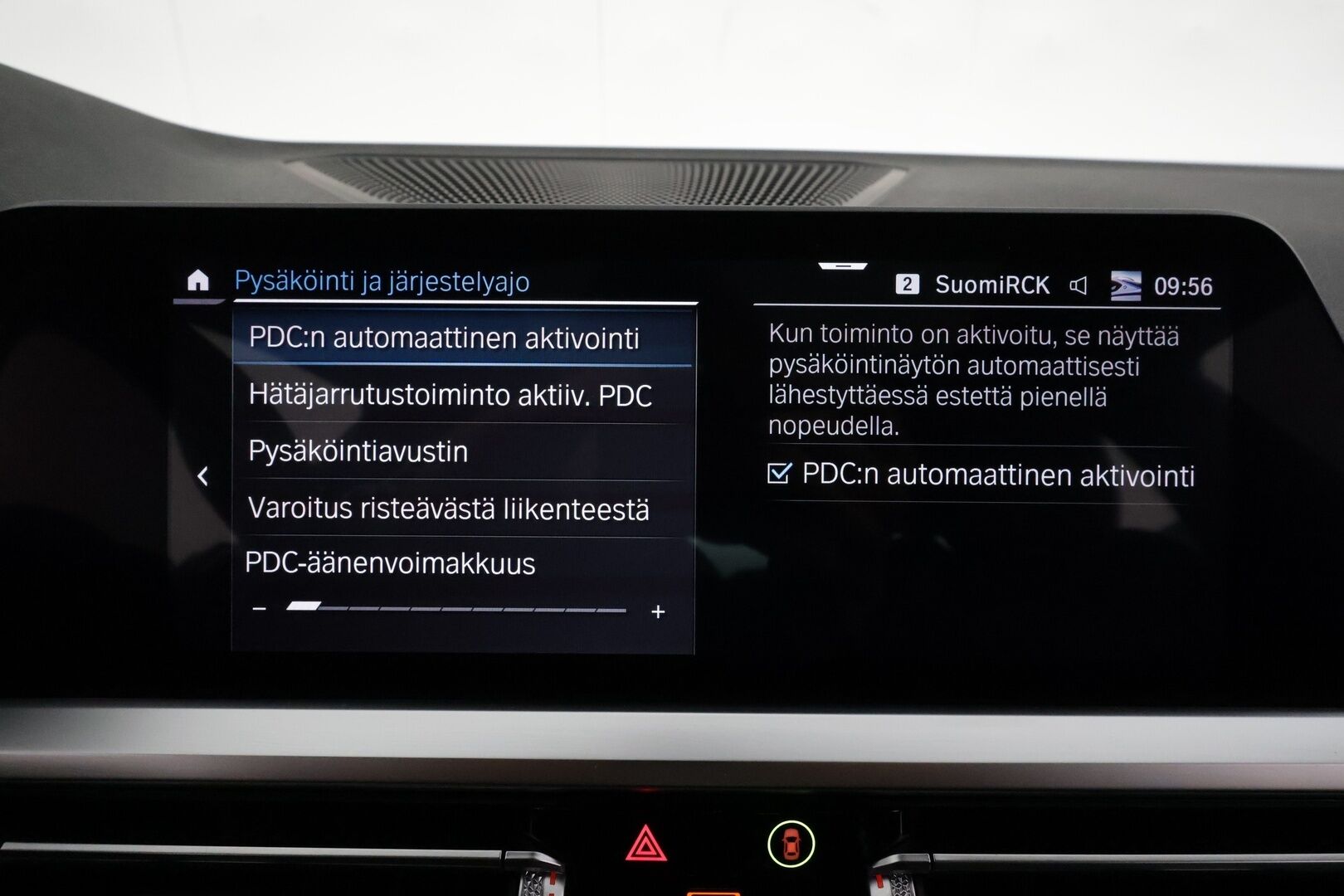 BMW 330 2020 G20 330e M-Sport **ACC / HUD / Laser / Kattoluukku / P.kamera / Hifi / Muistipenkki / Koukku / Comfort Access** - 3,99 % KORKOTARJOUS TÄHÄN AUTOON 21.9. ASTI! - Adaptiivinen M Sport alusta / Huippuvarusteet!