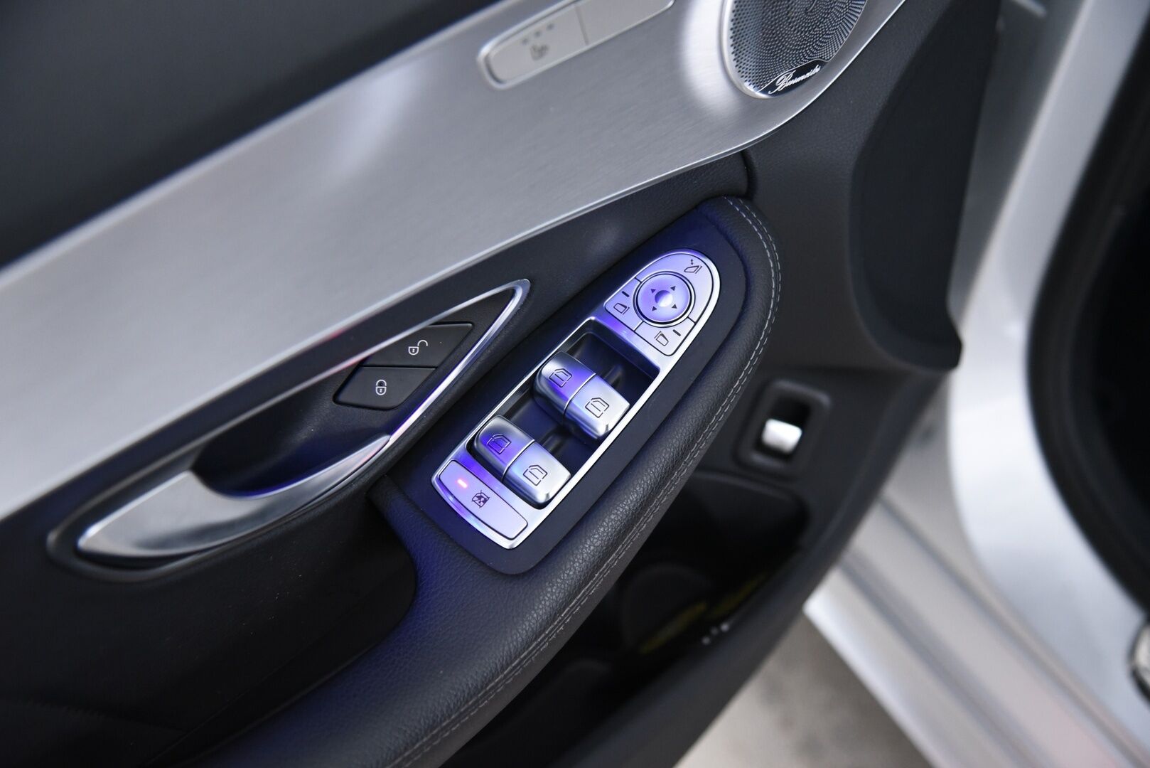 Mercedes-Benz C 2020 300 de T A Business AMG Edition EQ Power / Burmester / Distronic+ / 360 kamera / Panorama / Multibeam LED - Vetokoukku / Airmatic / Blis / KeyLess / 