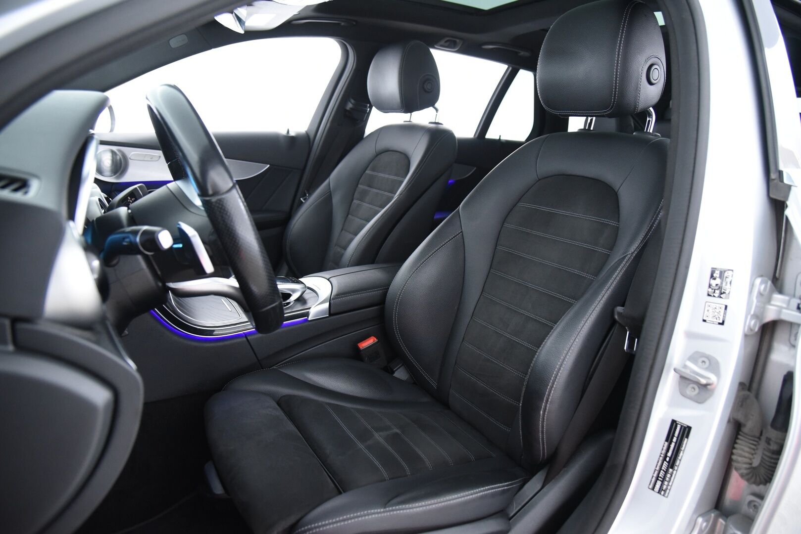Mercedes-Benz C 2020 300 de T A Business AMG Edition EQ Power / Burmester / Distronic+ / 360 kamera / Panorama / Multibeam LED - Vetokoukku / Airmatic / Blis / KeyLess / 