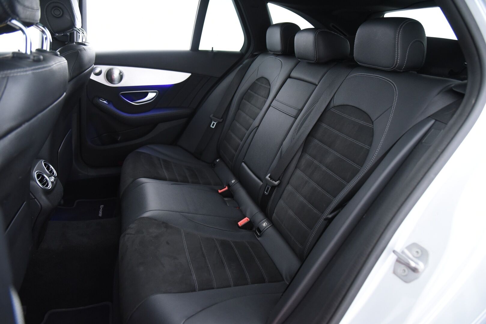 Mercedes-Benz C 2020 300 de T A Business AMG Edition EQ Power / Burmester / Distronic+ / 360 kamera / Panorama / Multibeam LED - Vetokoukku / Airmatic / Blis / KeyLess / 