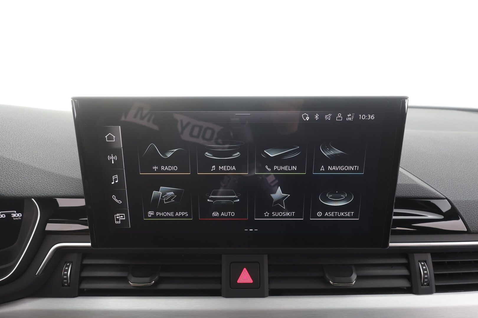 Audi A4 2021 Sedan Business S line 40 TFSI 150 kW MHEV S tronic - | ACC | Webasto | Koukku | Muistipenkki | Matrix | Puolinahat | Sporttipenkit | P.kamera | Digimittaristo | 1-om suomiauto | ALV | 