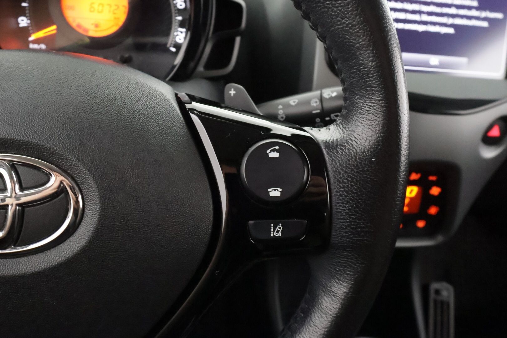 Toyota AYGO 2021 1,0 VVT-i x-play x-shift 5ov - | Merkkihuollettu | Facelift | P.kamera | Apple & Android | Lohko+sisälämmitin | Bluetooth | Aut. ilmastointi | Kaistavahti | 2x renkaat aluin | - KORKO VAIN 3,99 %