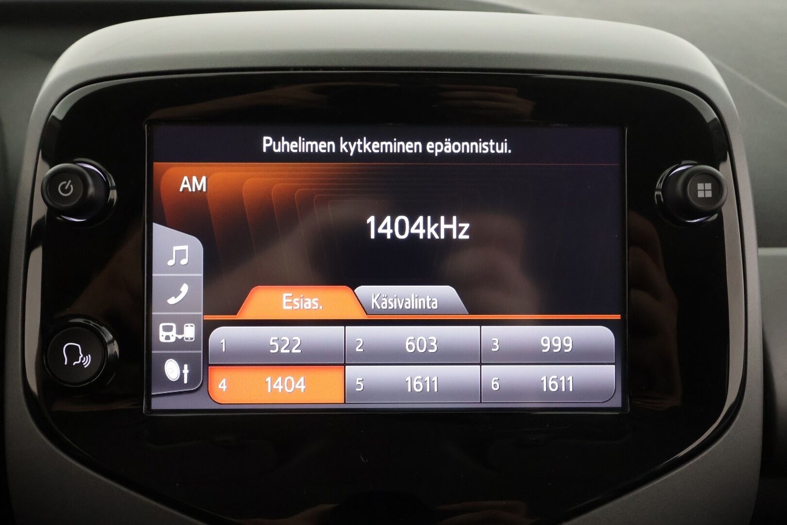 Toyota AYGO 2021 1,0 VVT-i x-play x-shift 5ov - | Merkkihuollettu | Facelift | P.kamera | Apple & Android | Lohko+sisälämmitin | Bluetooth | Aut. ilmastointi | Kaistavahti | 2x renkaat aluin | - KORKO VAIN 3,99 %