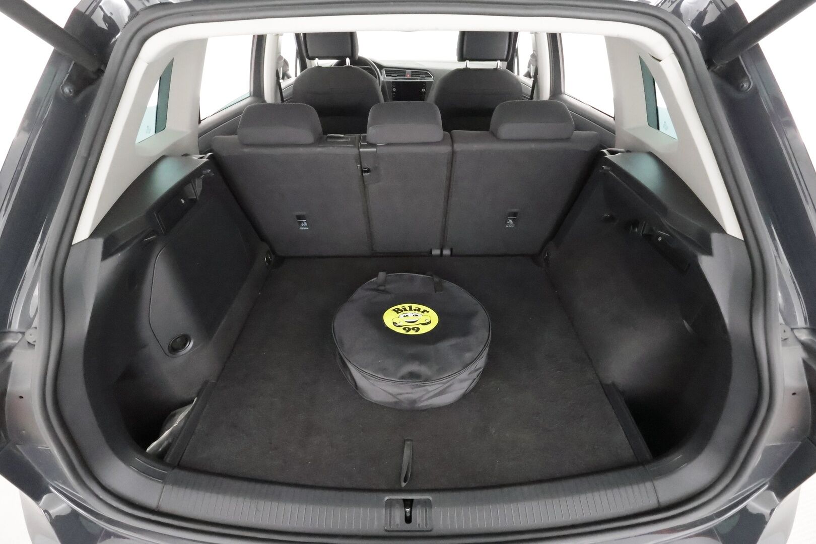 Volkswagen Tiguan 2021 eHybrid 180 kW DSG * ACC / Digimittaristo / LED / P.kamera / Keyless / Sähköluukku / Ratinlämmitin * - Suomi-auto / Kahdet renkaat aluvanteilla / Merkkihuollettu
