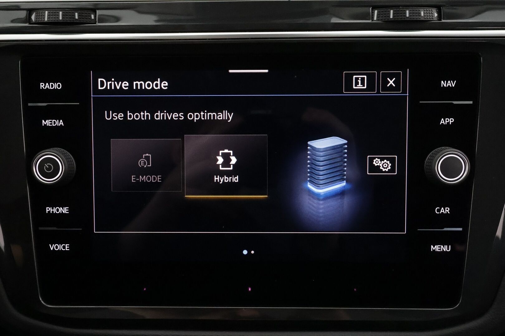 Volkswagen Tiguan 2021 eHybrid 180 kW DSG * ACC / Digimittaristo / LED / P.kamera / Keyless / Sähköluukku / Ratinlämmitin * - Suomi-auto / Kahdet renkaat aluvanteilla / Merkkihuollettu