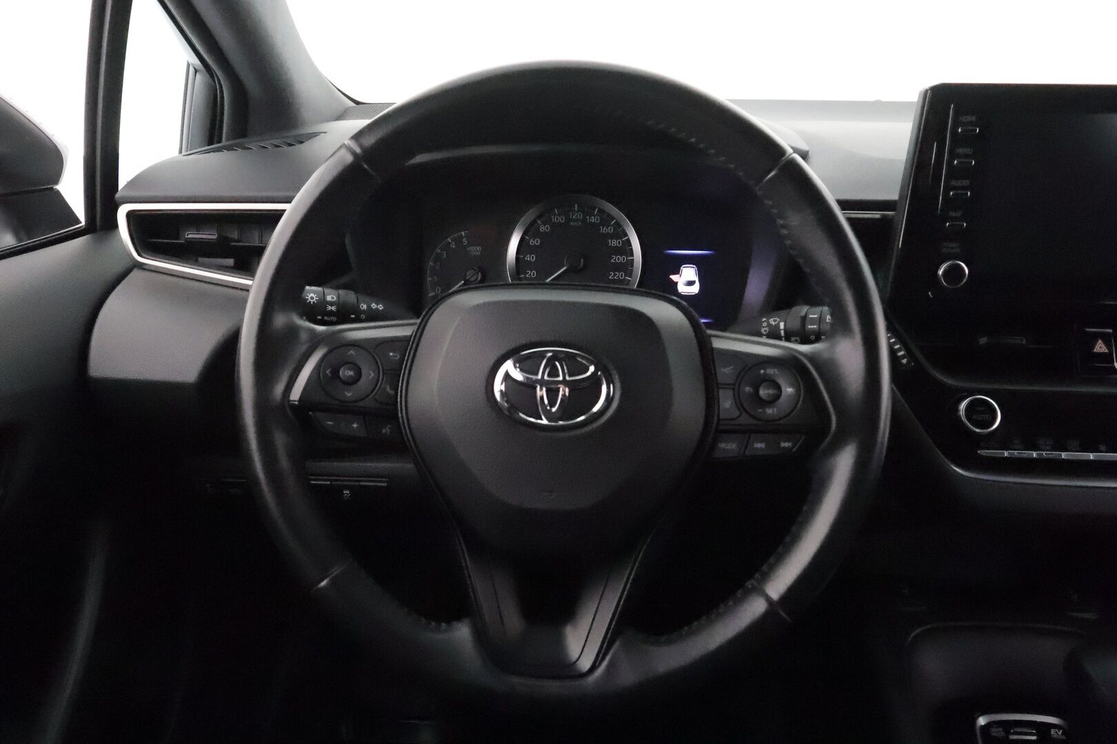 Toyota Corolla 2021 Hatchback 1,8 Hybrid Life Business **Adapt.vakkari / P.kamera / Lohkolämmitin / LED** - Suomi-auto / Merkkihuollettu