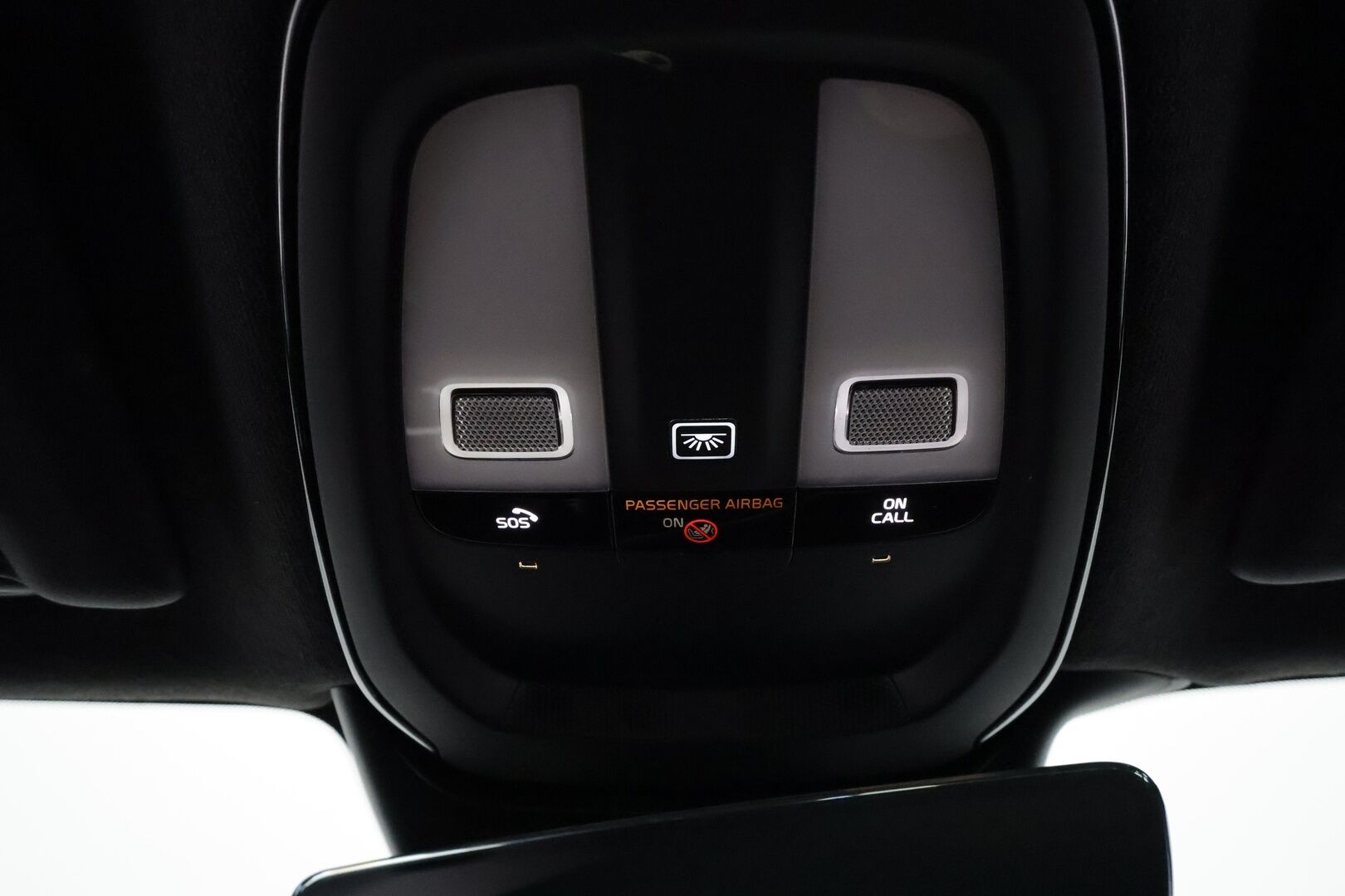 Volvo XC40 2021 P8 AWD Business R-Design **H&K / Muistipenkki / P-kamera / Lämpöpumppu / BLIS / Adapt.Vakkari / LED** - 3,99 % KORKOTARJOUS TÄHÄN AUTOON - Akku kuntotarkastettu / 1om.Suomi-auto / Merkkihuollettu