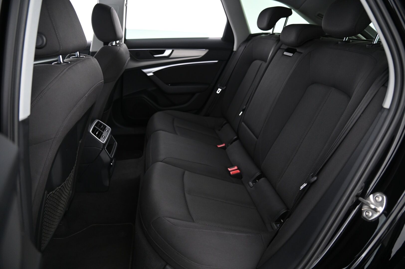 Audi A6 2019 Avant Business 40 TDI MHEV quattro S tronic *Webasto / Vetokoukku / ACC / Navi / Sähkötoiminen takaluukku* - *Siisti / Juuri saapunut / Juuri Huollettu*